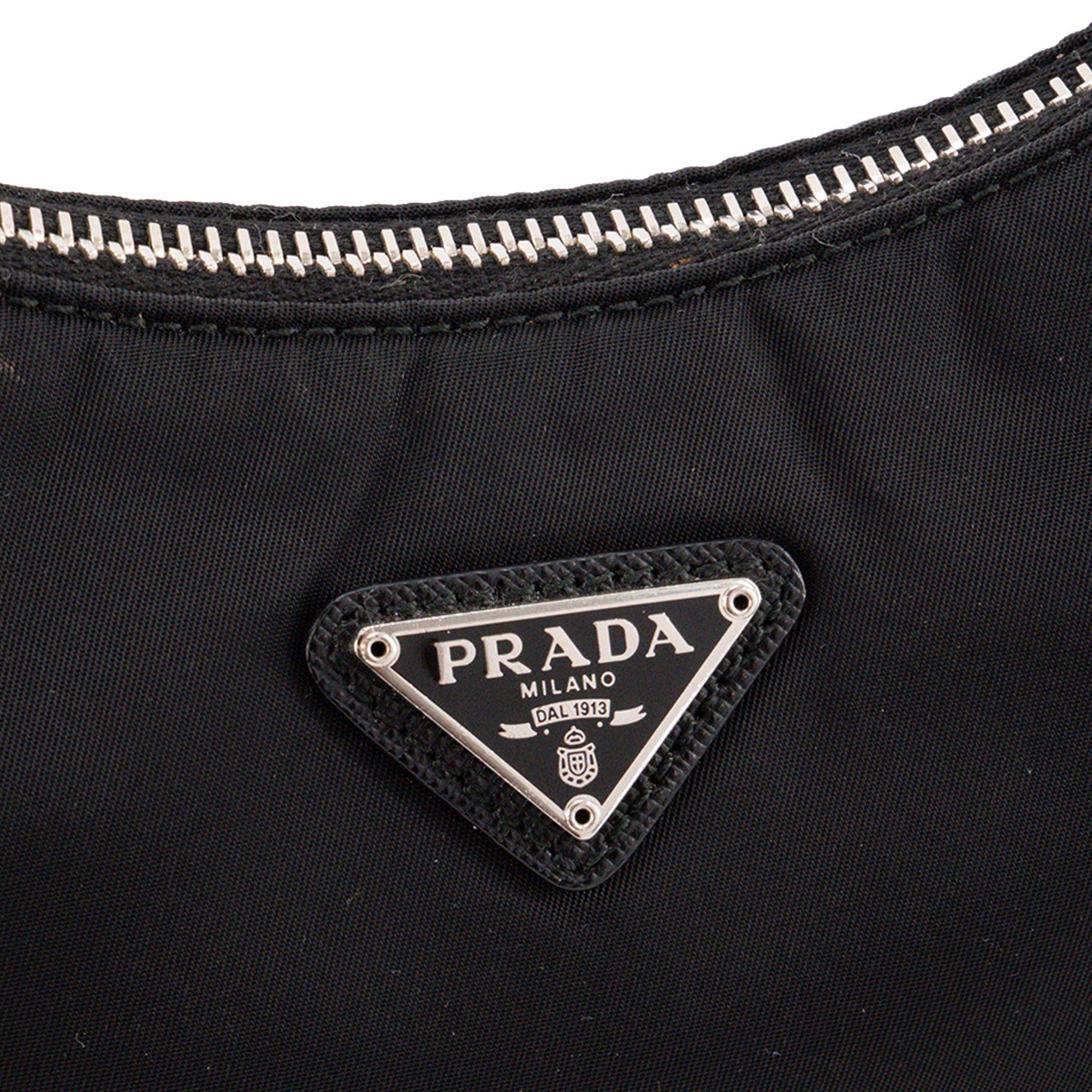 PRADA - Sac à bandoulière Re-Edition 2005 Prada en Re-nylon et cuir saffiano noir