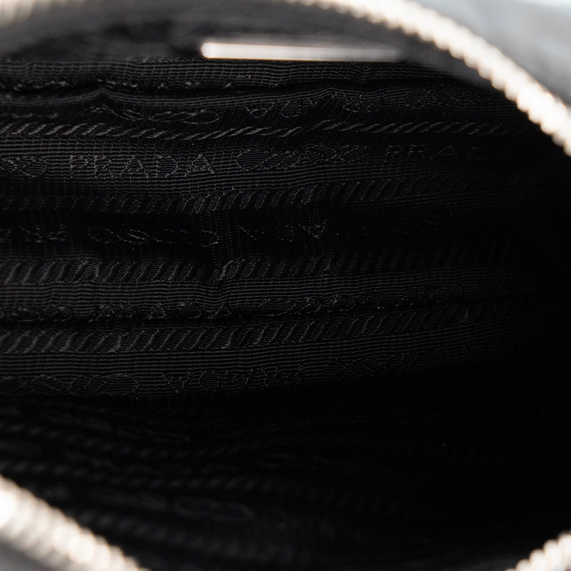 PRADA - Sac à bandoulière Re-Edition 2005 Prada en Re-Nylon et cuir Saffiano noir