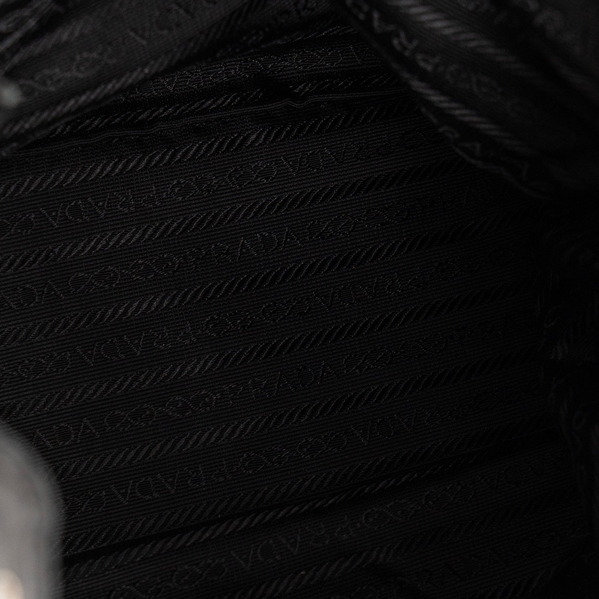 PRADA - Sac à dos En Re-Nylon PM Prada en nylon et cuir lisse noir