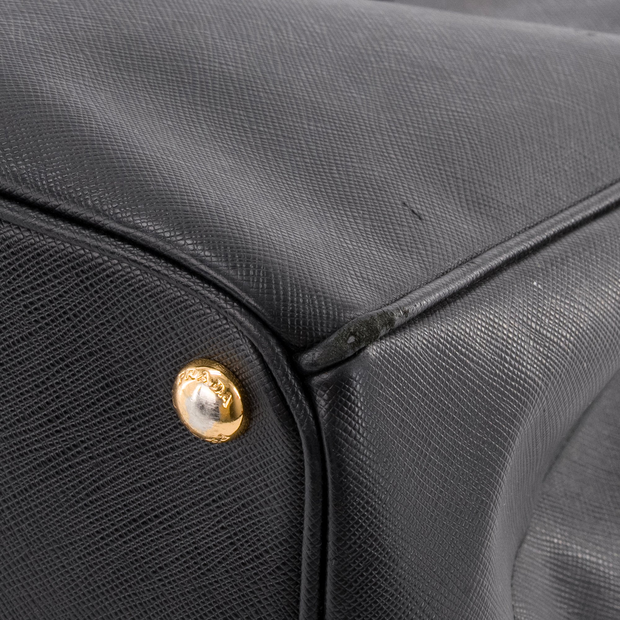 PRADA - Sac à main Galleria Prada en cuir grainé noir