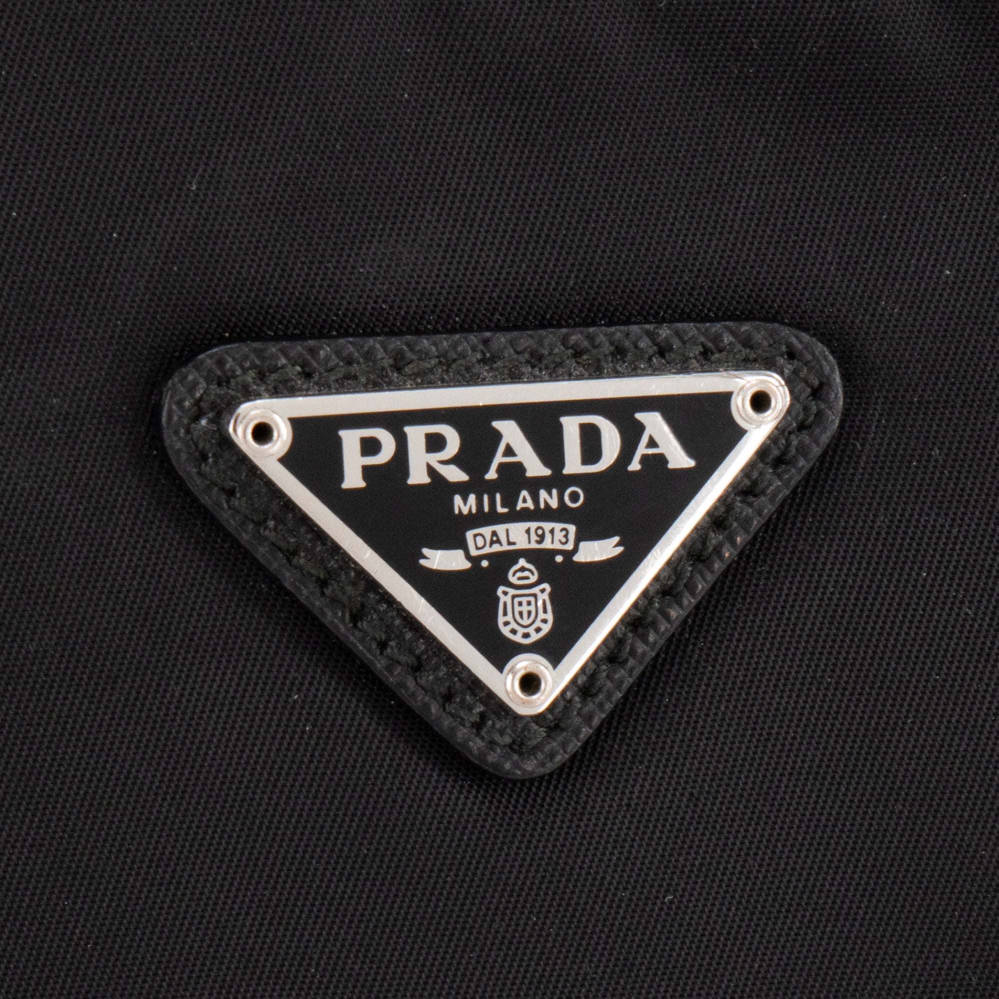 PRADA - Sac à main Re-edition 2000 Prada en re-nylon noir