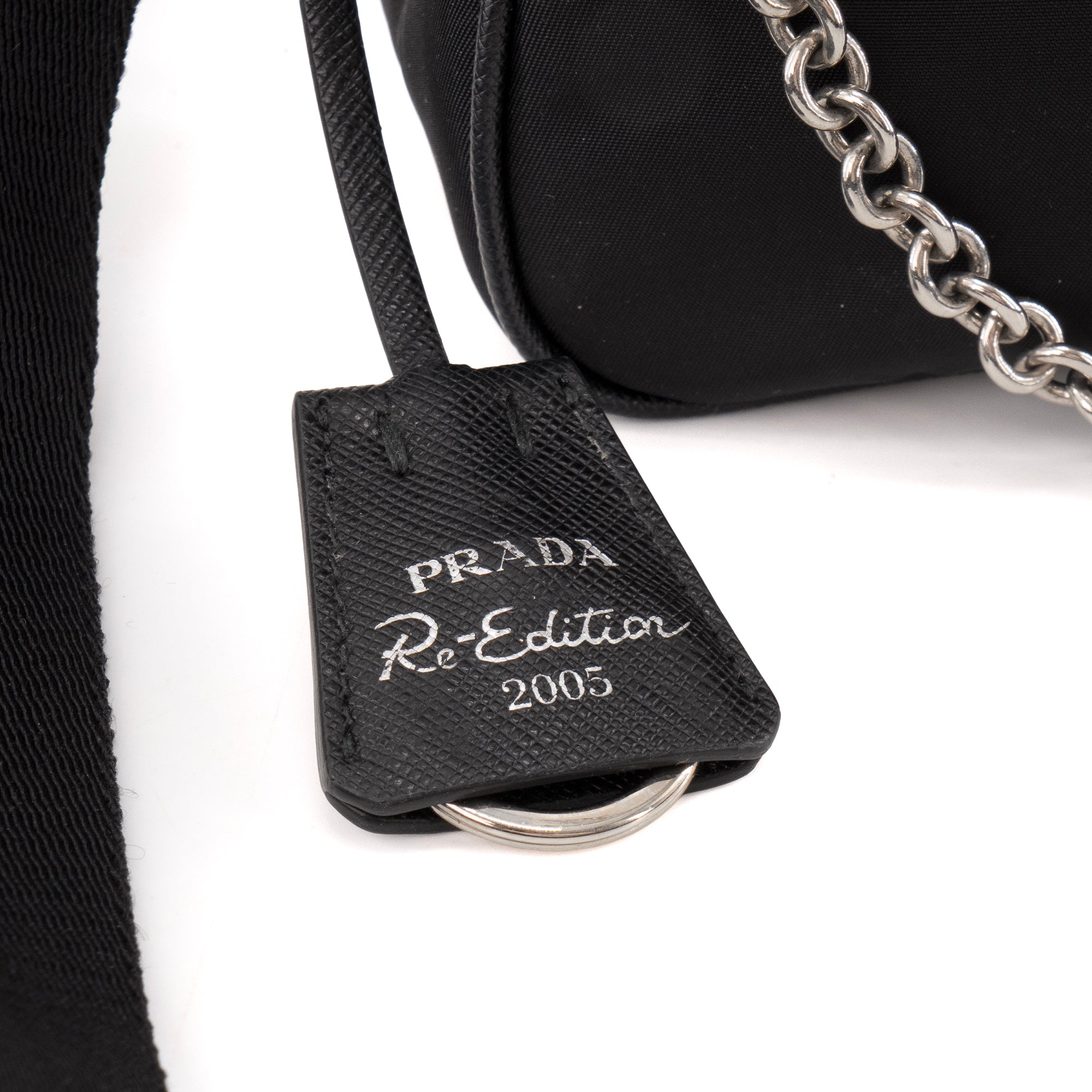 PRADA - Sac Ré-Édition 2005 Prada en re-nylon noir