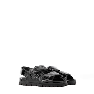 PRADA - Sandales Prada en cuir verni noir (T38.5)