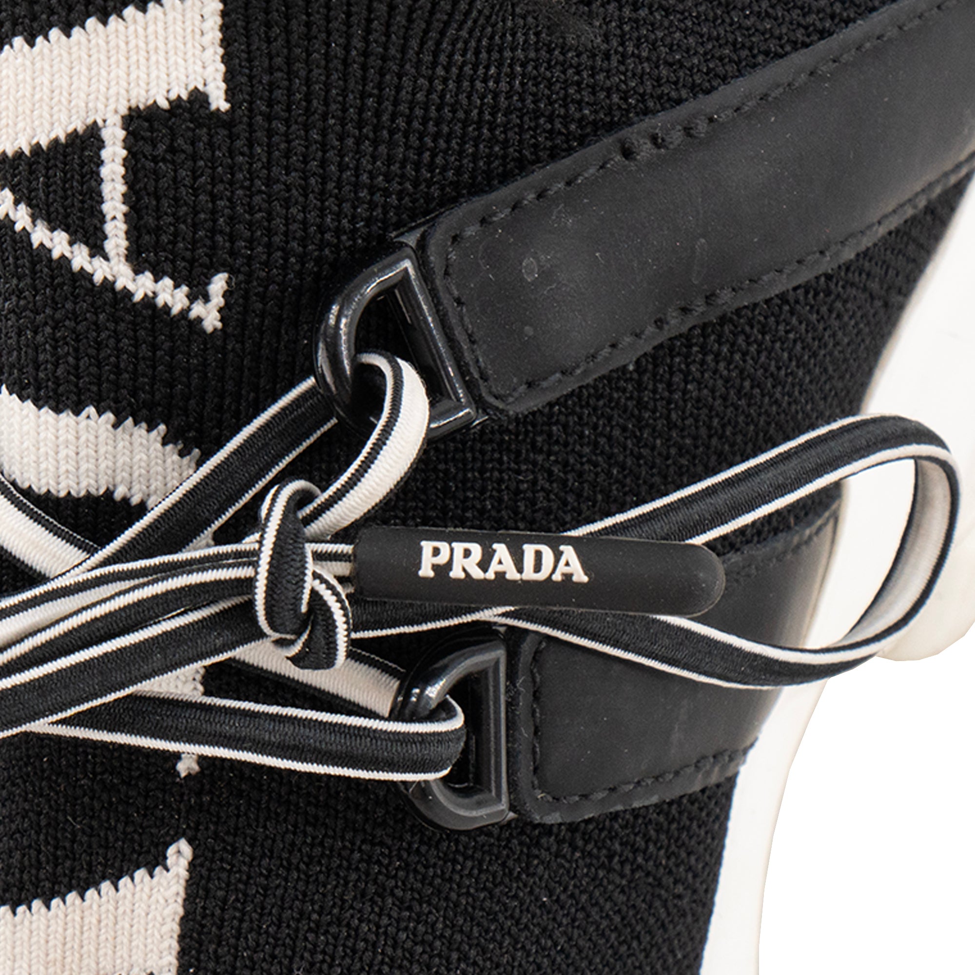 PRADA - Sneakers Calzature Prada en toile noire et blanche (T38)