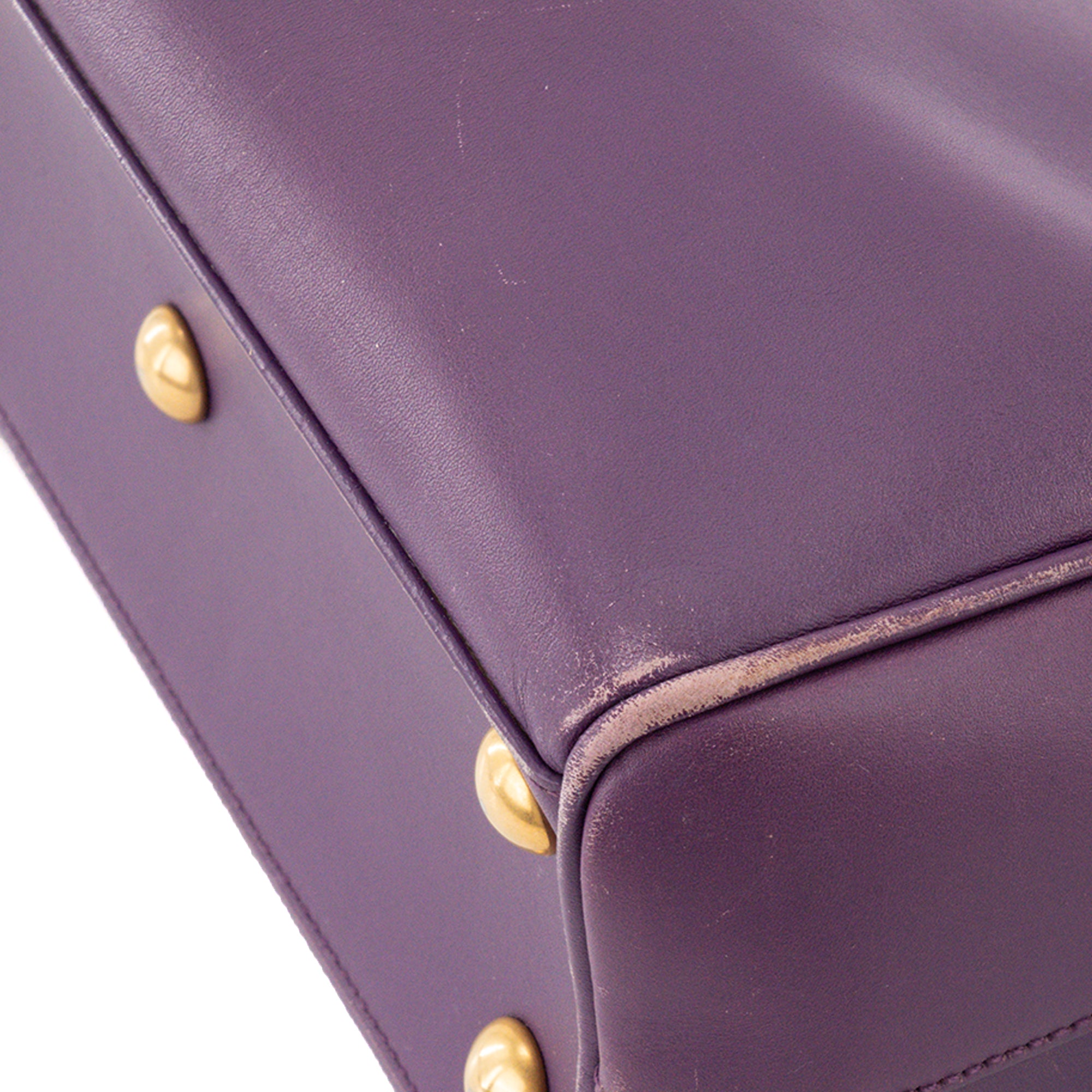 SAINT LAURENT - Sac à bandoulière Classic Baby Duffle Saint Laurent en cuir de veau lisse violet