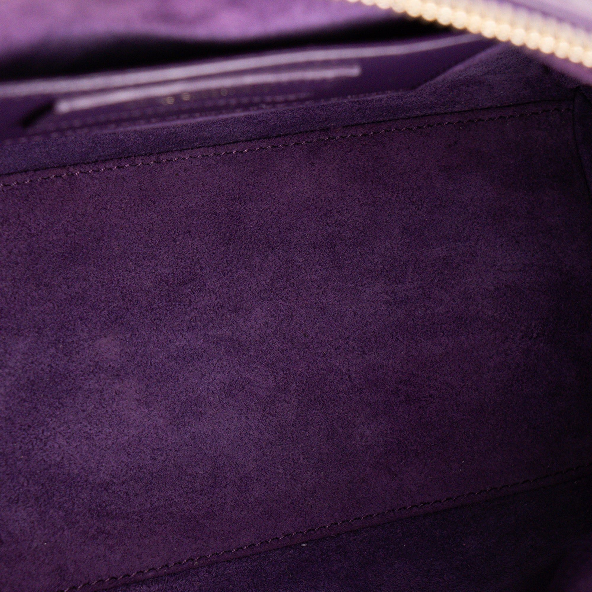 SAINT LAURENT - Sac à bandoulière Classic Baby Duffle Saint Laurent en cuir de veau lisse violet