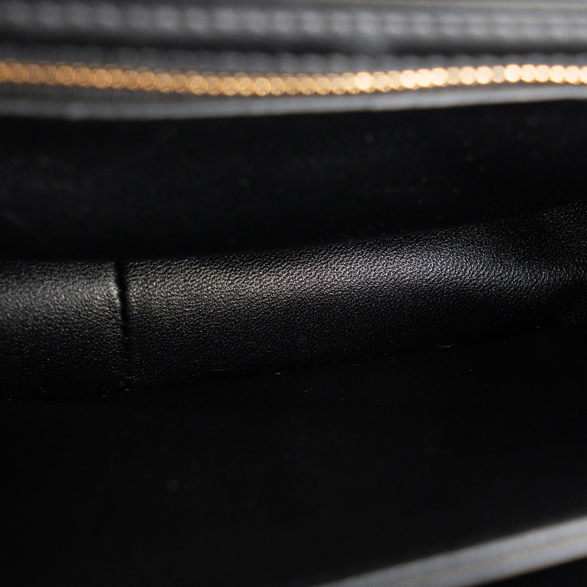 CELINE - Sac à bandoulière Triomphe Teen Celine en cuir lisse noir