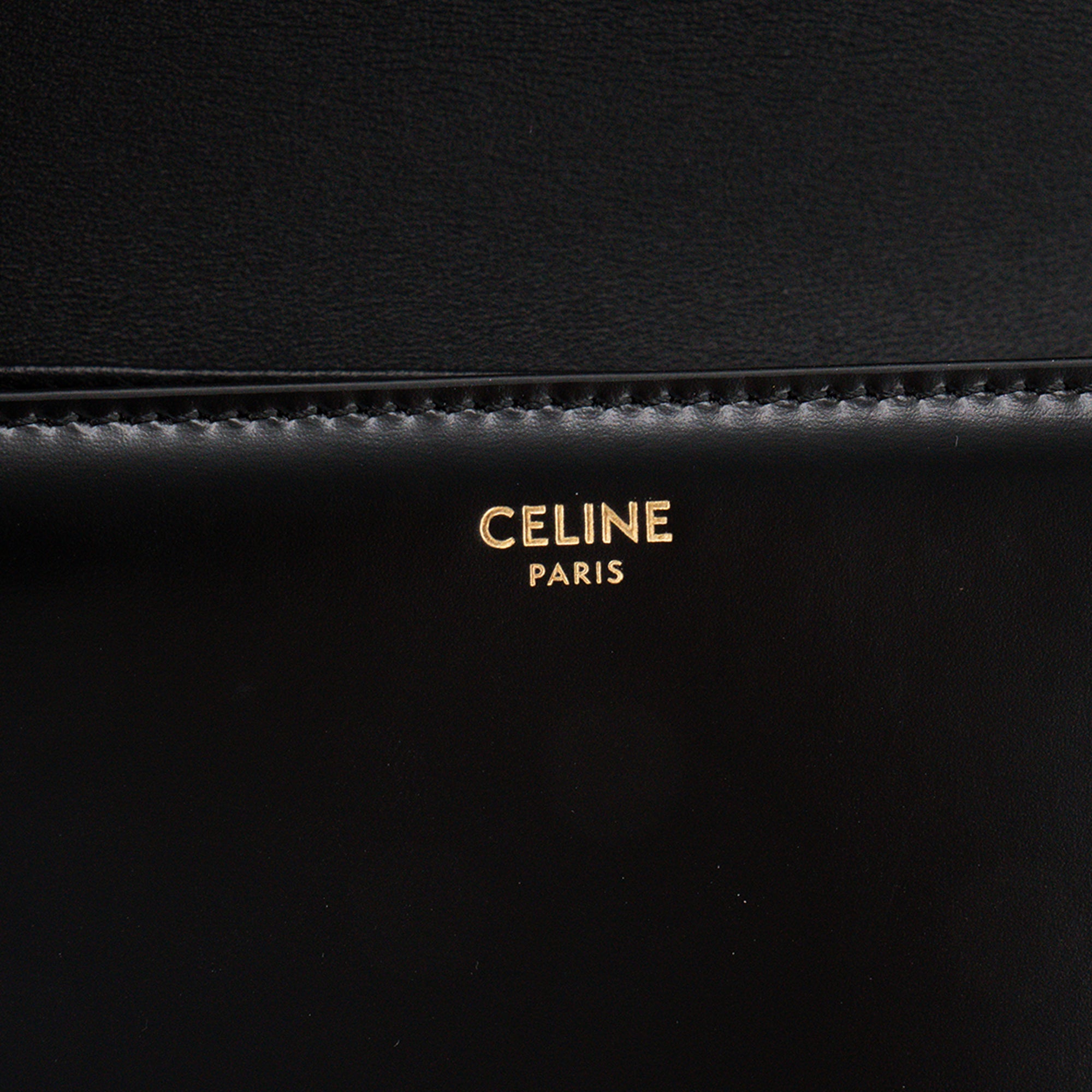 CELINE - Sac à bandoulière Triomphe Teen Celine en cuir lisse noir