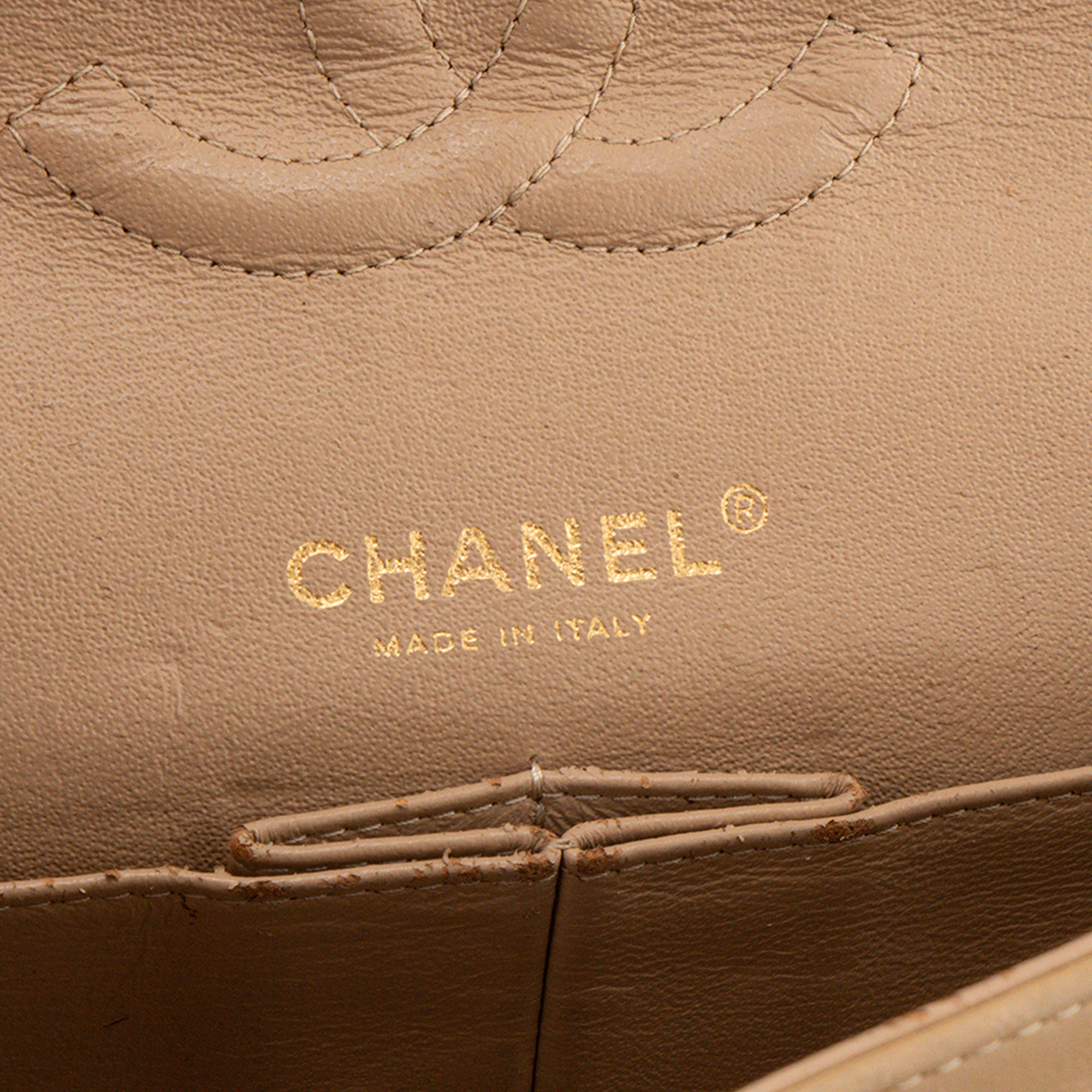 CHANEL - Sac à bandoulière Classique/Timeless Coco Sailor Chanel en toile beige et rouge édition limitée