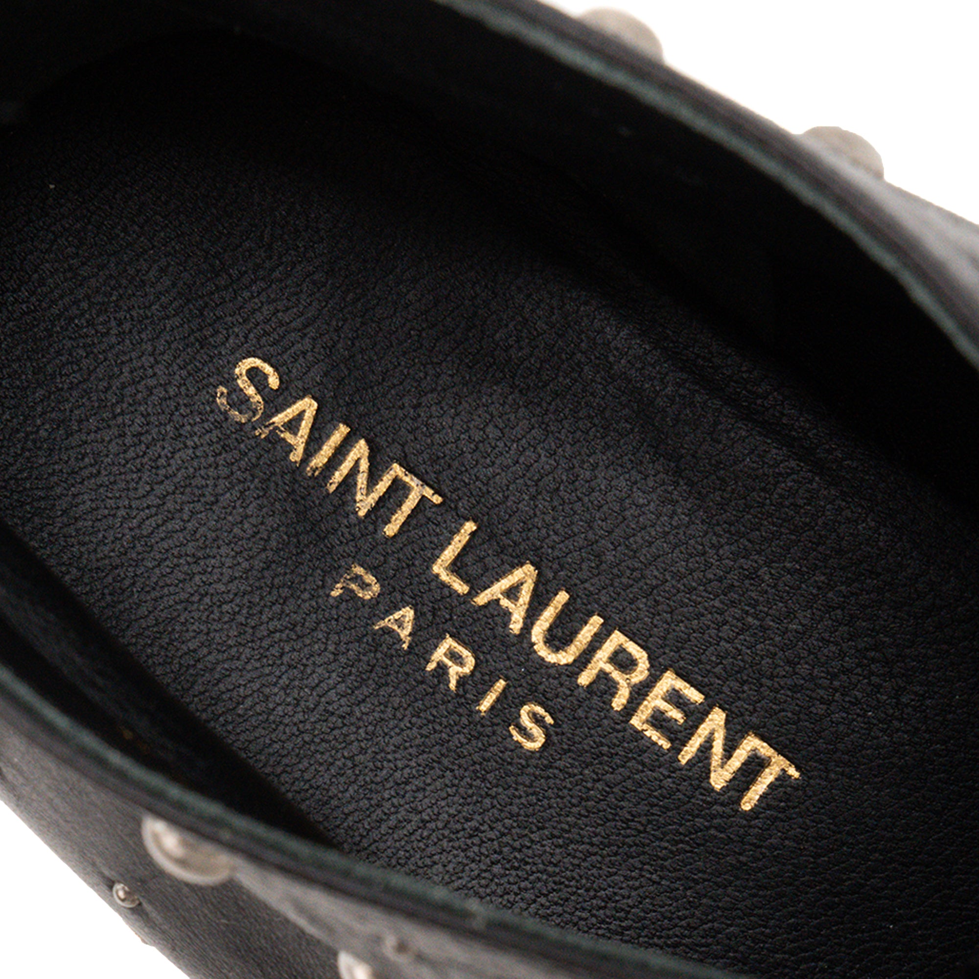SAINT LAURENT - Derbies Saint Laurent en cuir lisse noir et studs argentés (T38)