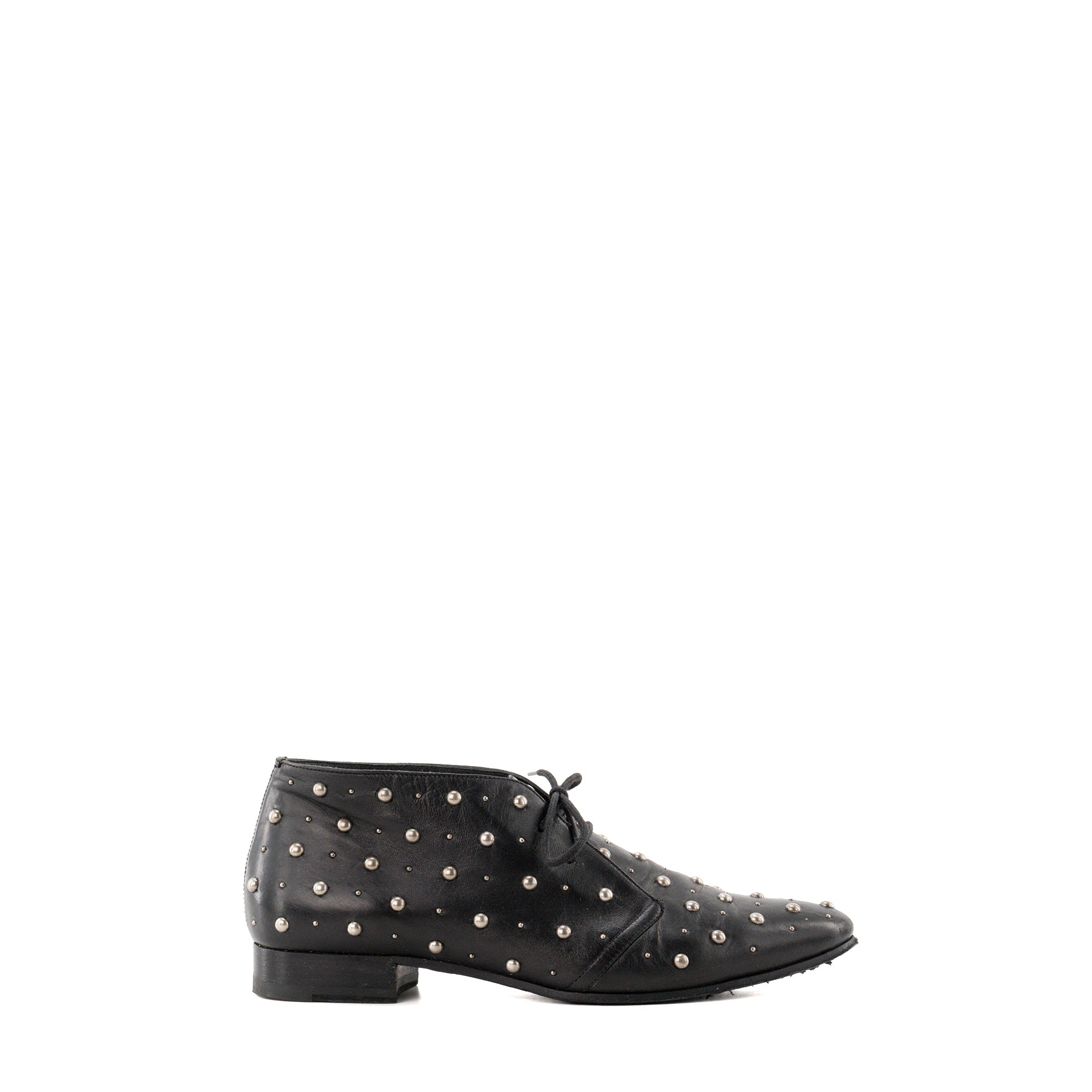 SAINT LAURENT - Derbies Saint Laurent en cuir lisse noir et studs argentés (T38)