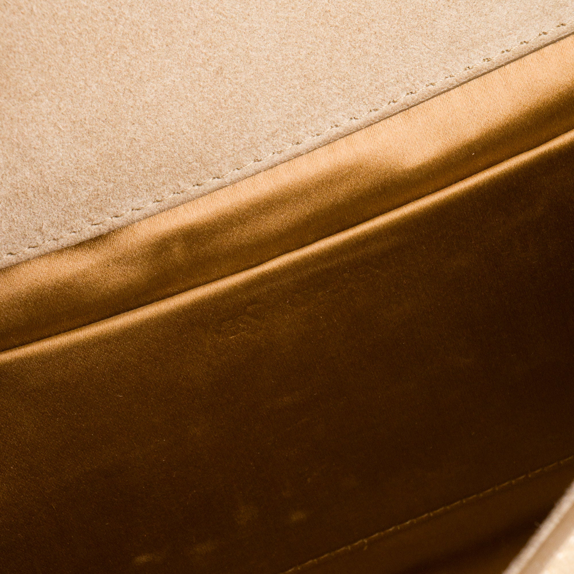 SAINT LAURENT - Pochette Y Saint Laurent en cuir verni doré vintage