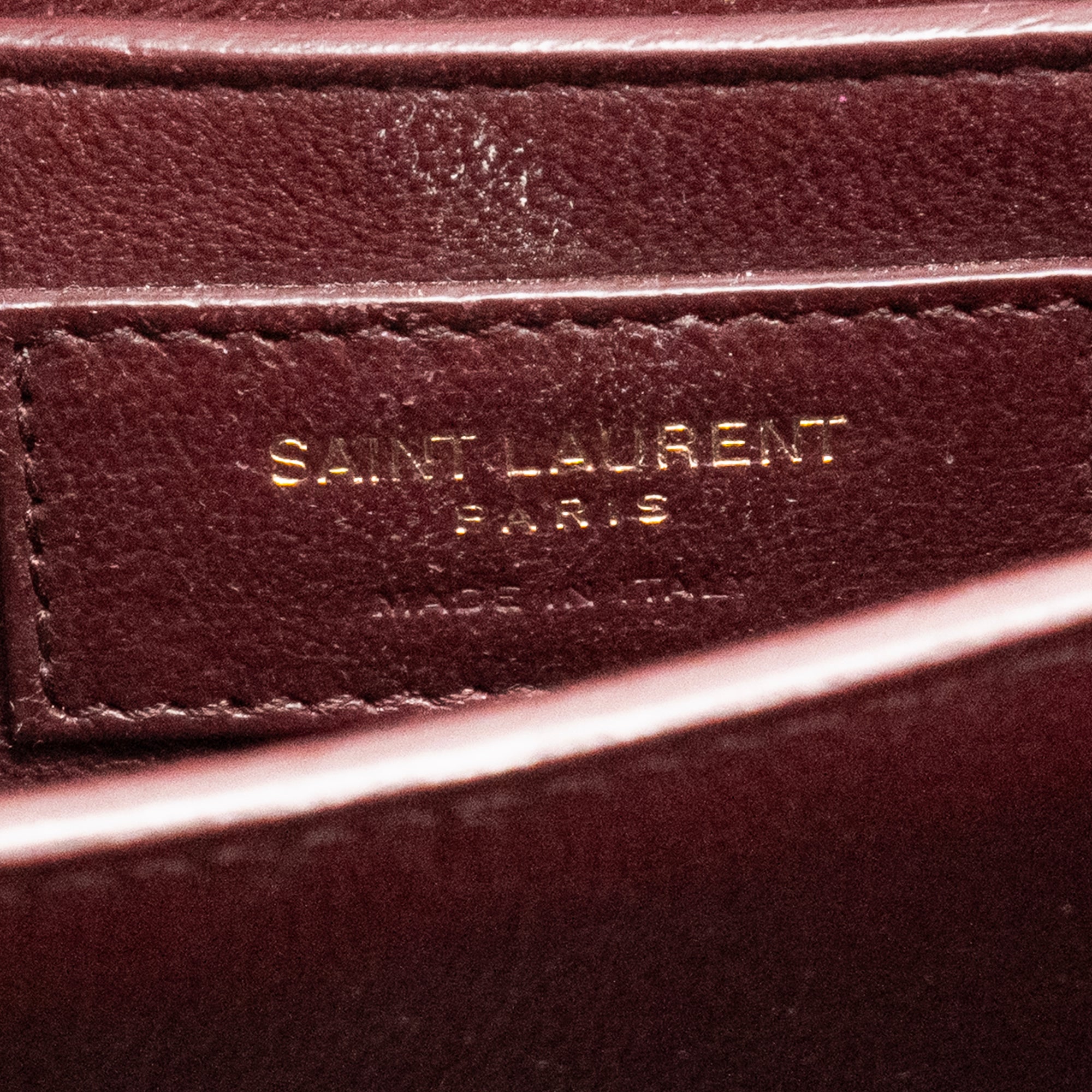 SAINT LAURENT - Sac à bandoulière Cassandra Top Handle mini Saint Laurent en cuir embossé croco