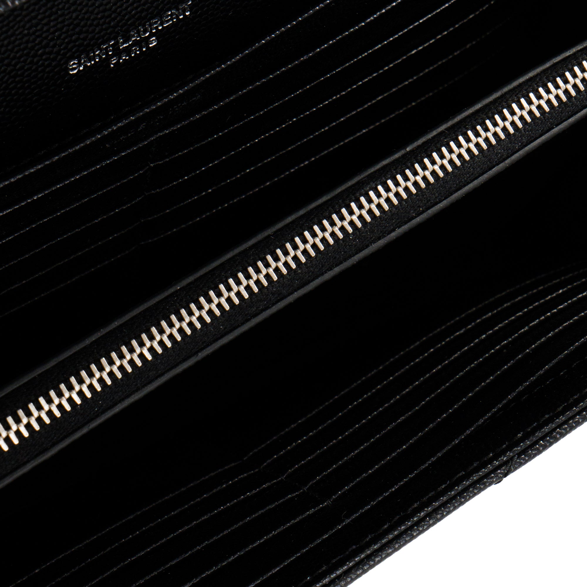 SAINT LAURENT - Sac à bandoulière Cassandre Saint Laurent en cuir bicolore noir et blanc