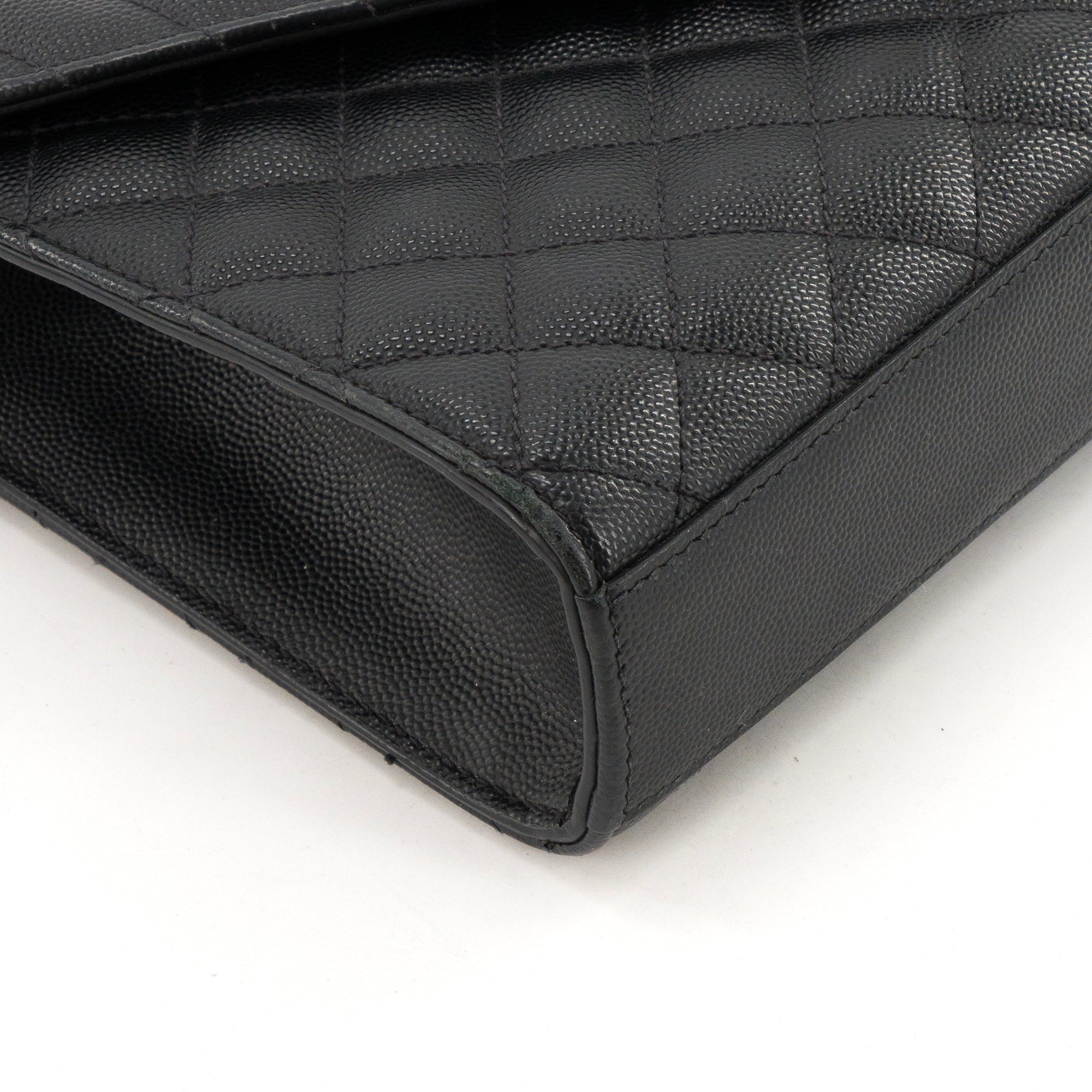 SAINT LAURENT - Sac à bandoulière Envelope MM Saint Laurent en cuir grainé noir