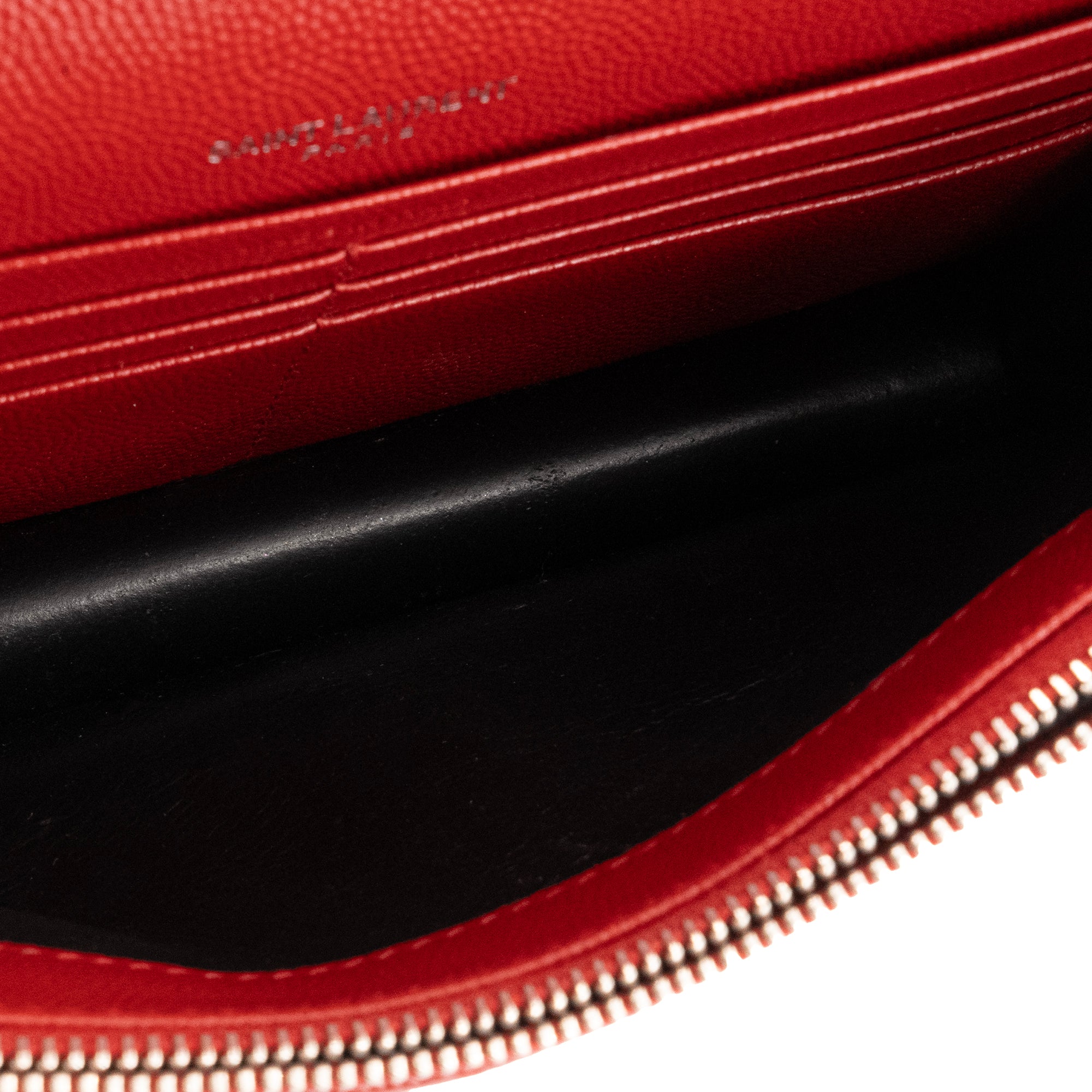 SAINT LAURENT - Sac à bandoulière Enveloppe Cassandre Saint Laurent en cuir grainé rouge