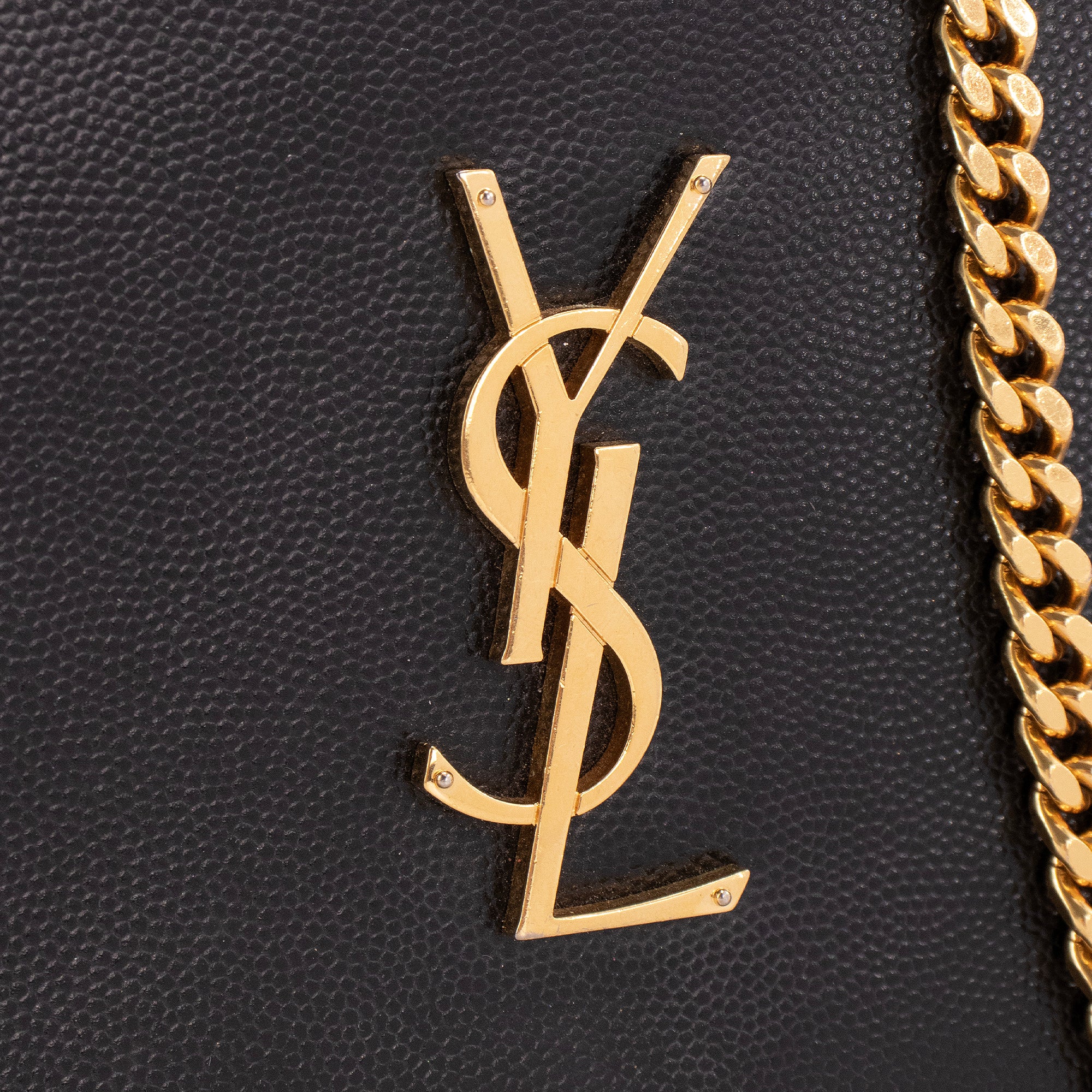 SAINT LAURENT - Sac à bandoulière Kate medium Saint Laurent en cuir grainé noir