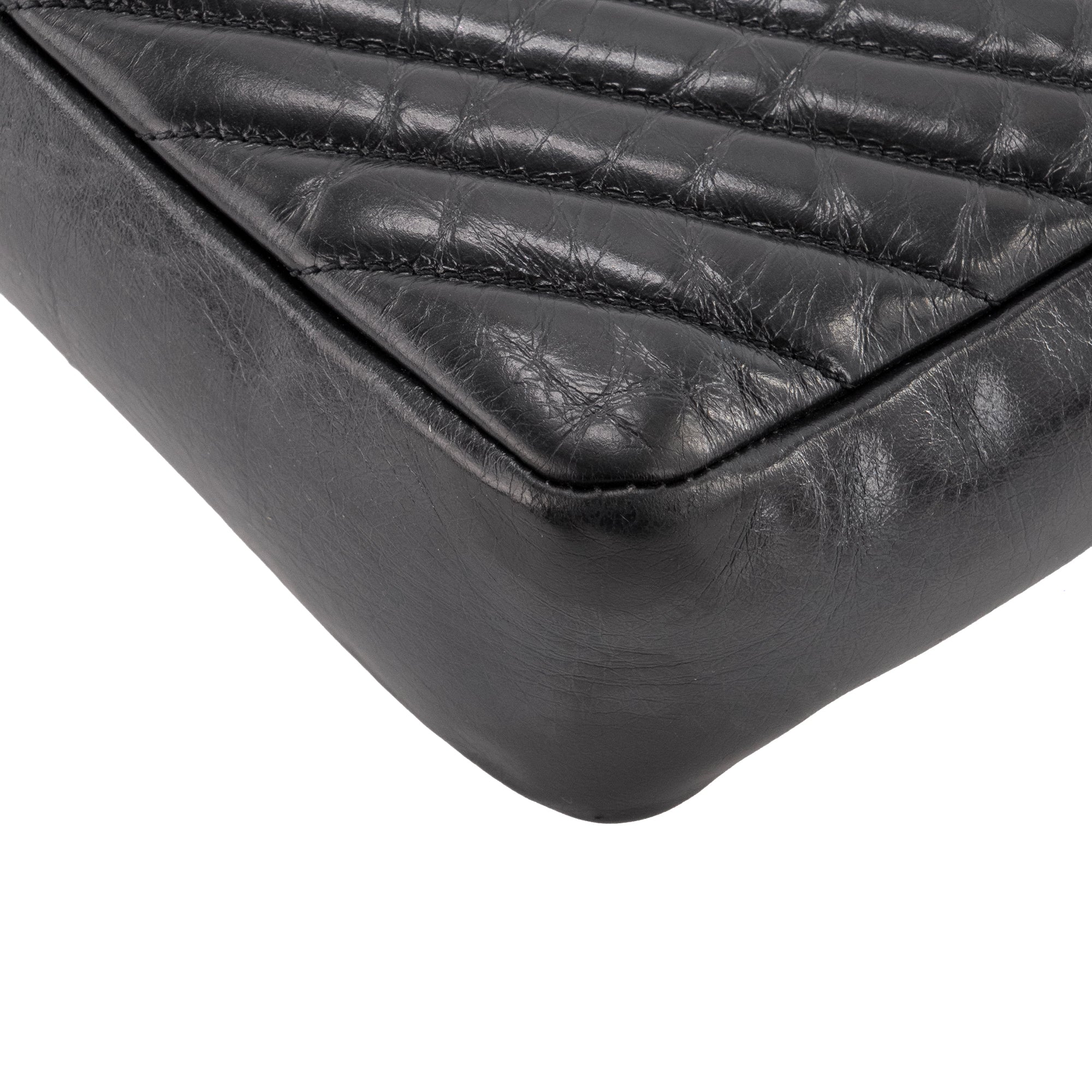 SAINT LAURENT - Sac à bandoulière Lou Saint Laurent en cuir froissé glacé