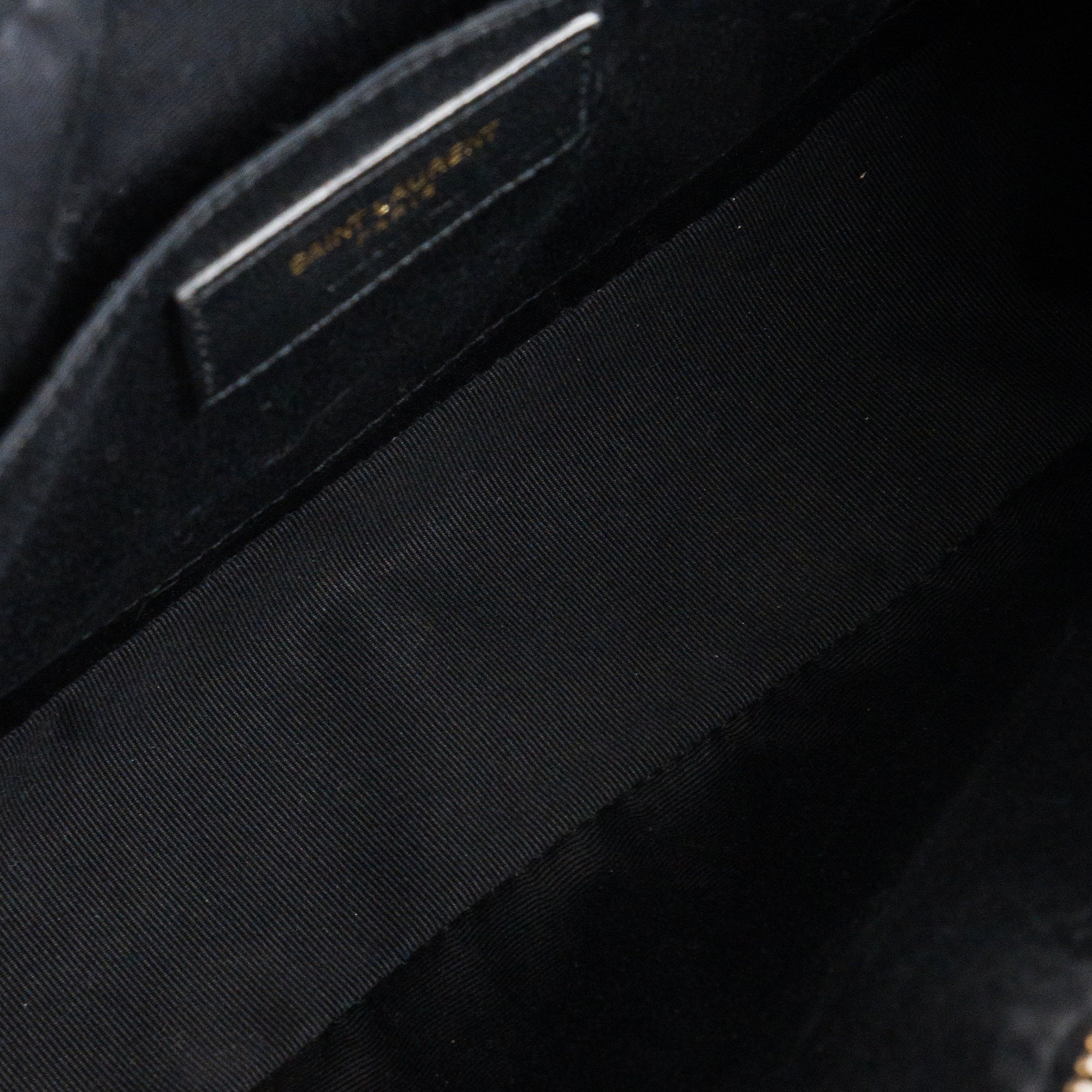 SAINT LAURENT - Sac à bandoulière Lou Saint Laurent en cuir noir