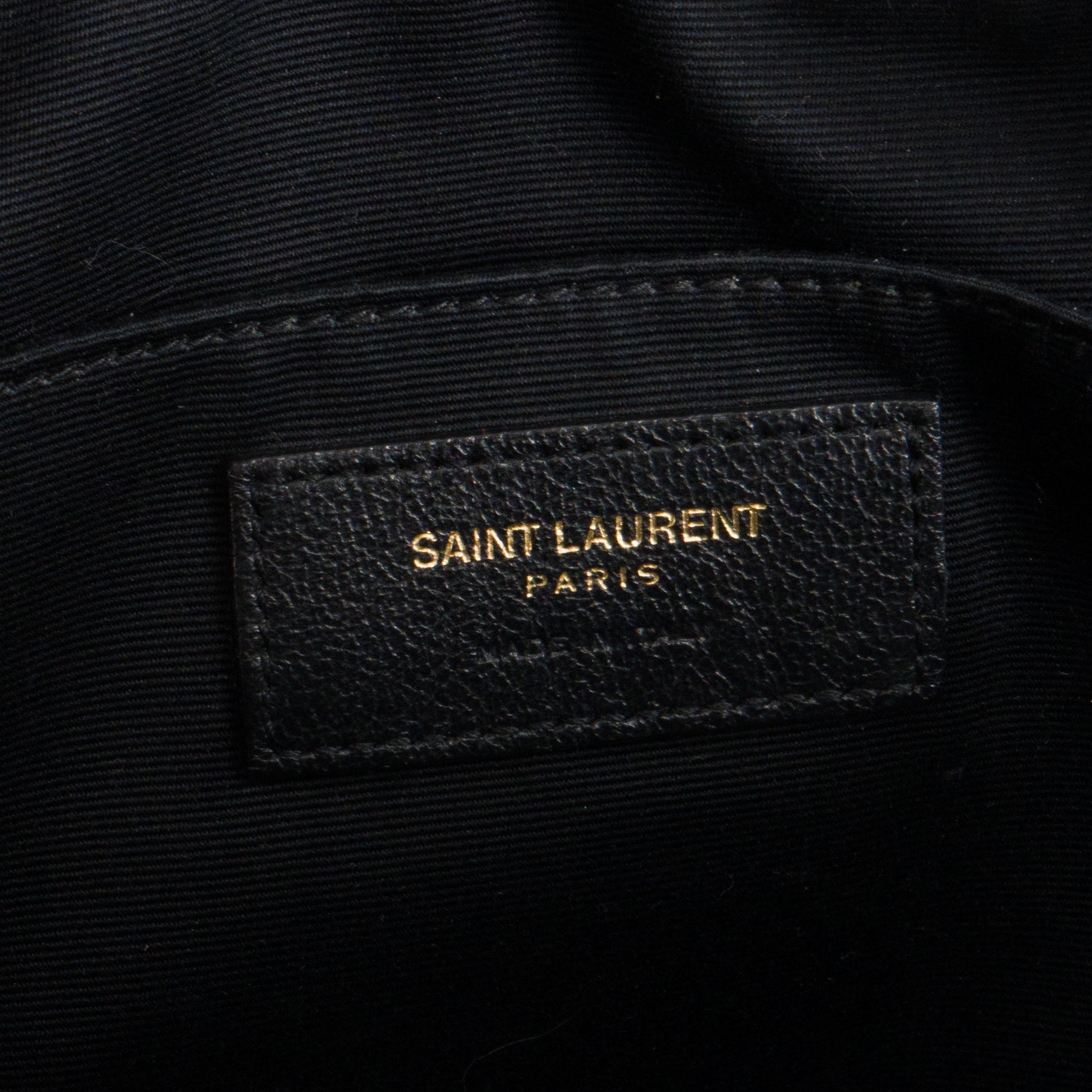 SAINT LAURENT - Sac à bandoulière Lou Saint Laurent en cuir noir