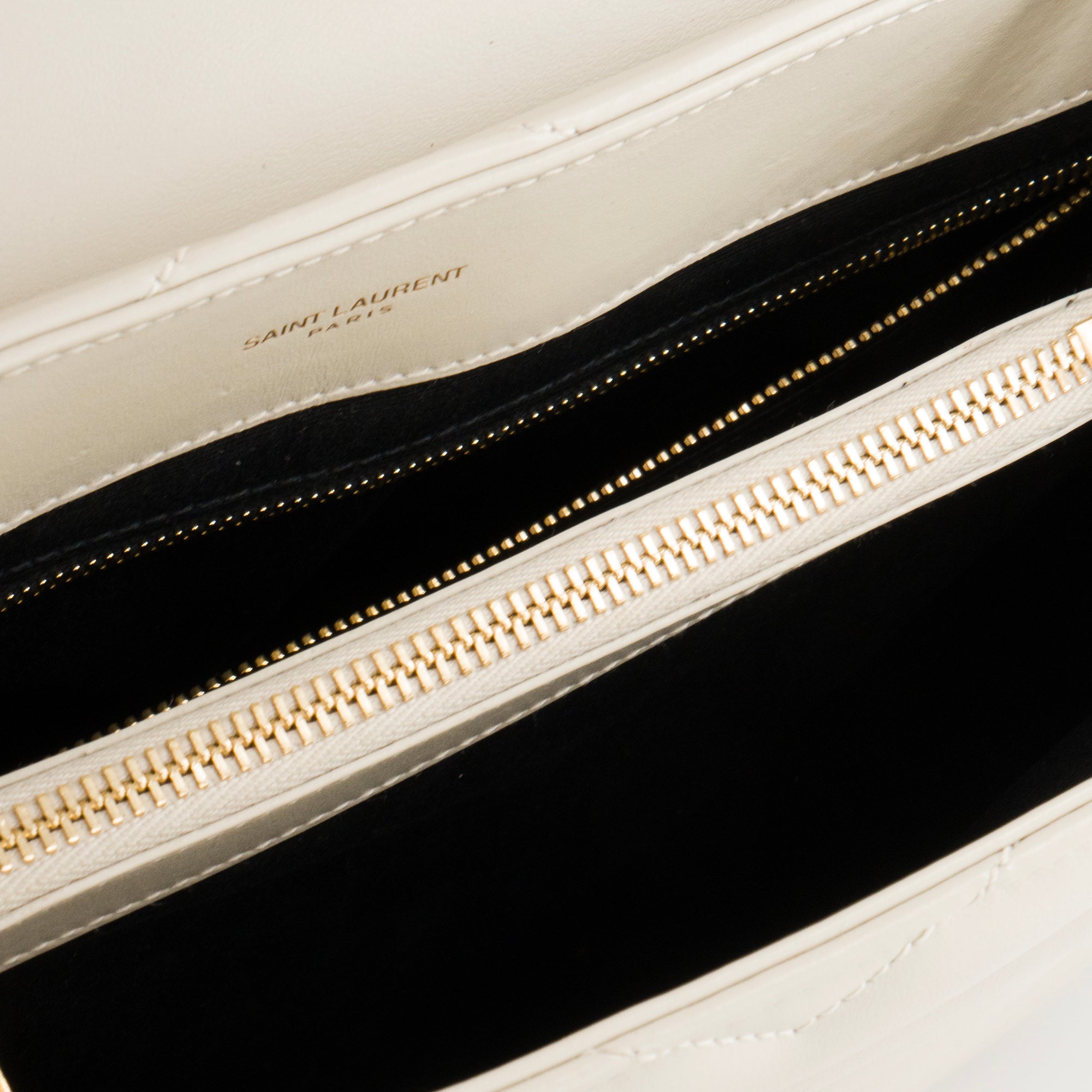 SAINT LAURENT - Sac à bandoulière Loulou medium Saint Laurent en cuir lisse écru