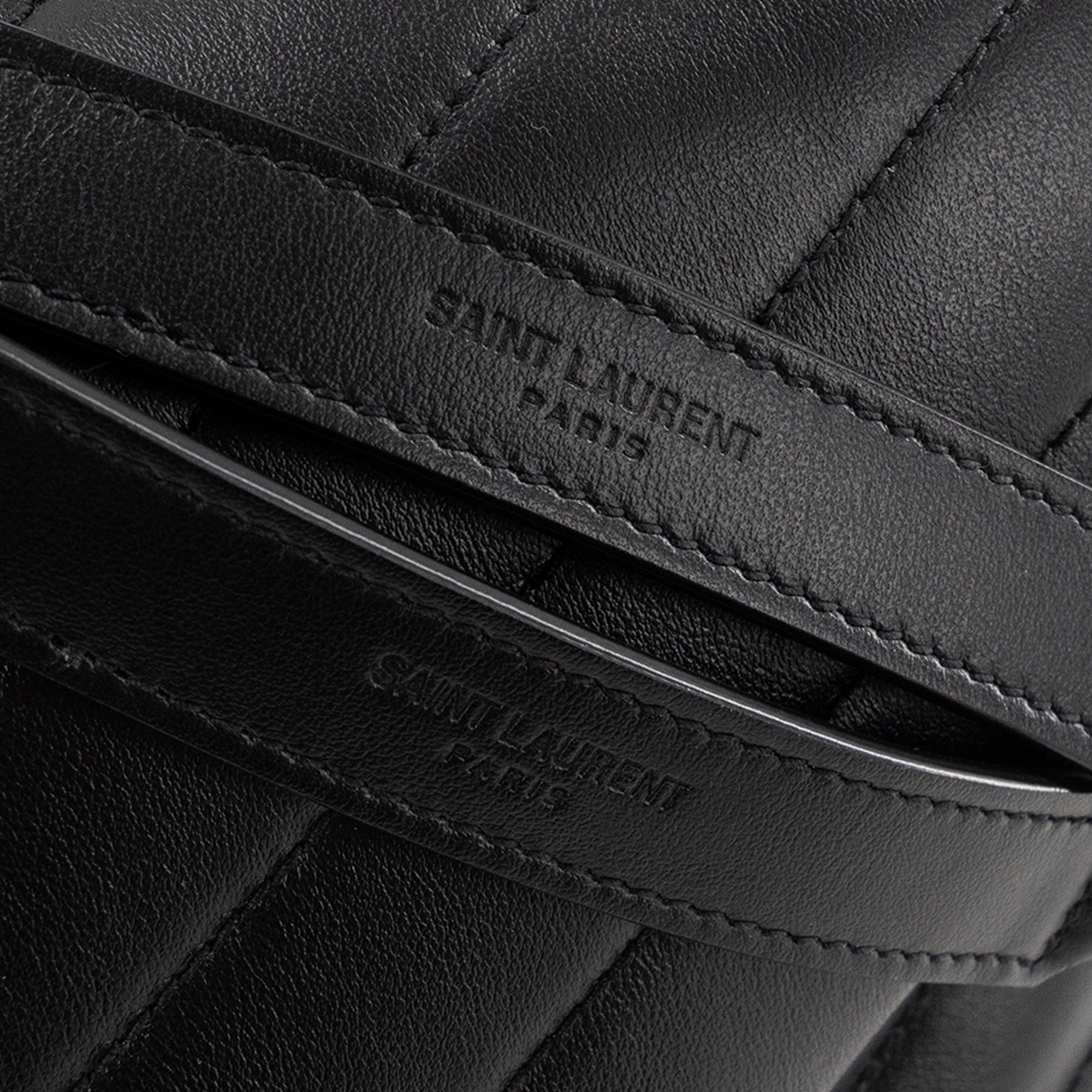 SAINT LAURENT - Sac à bandoulière Loulou Médium Saint Laurent en cuir lisse noir