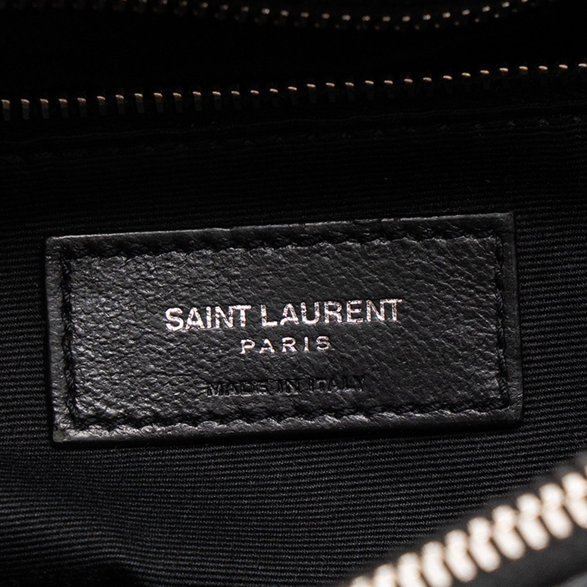 SAINT LAURENT - Sac à bandoulière Loulou Medium Saint Laurent en cuir lisse noir