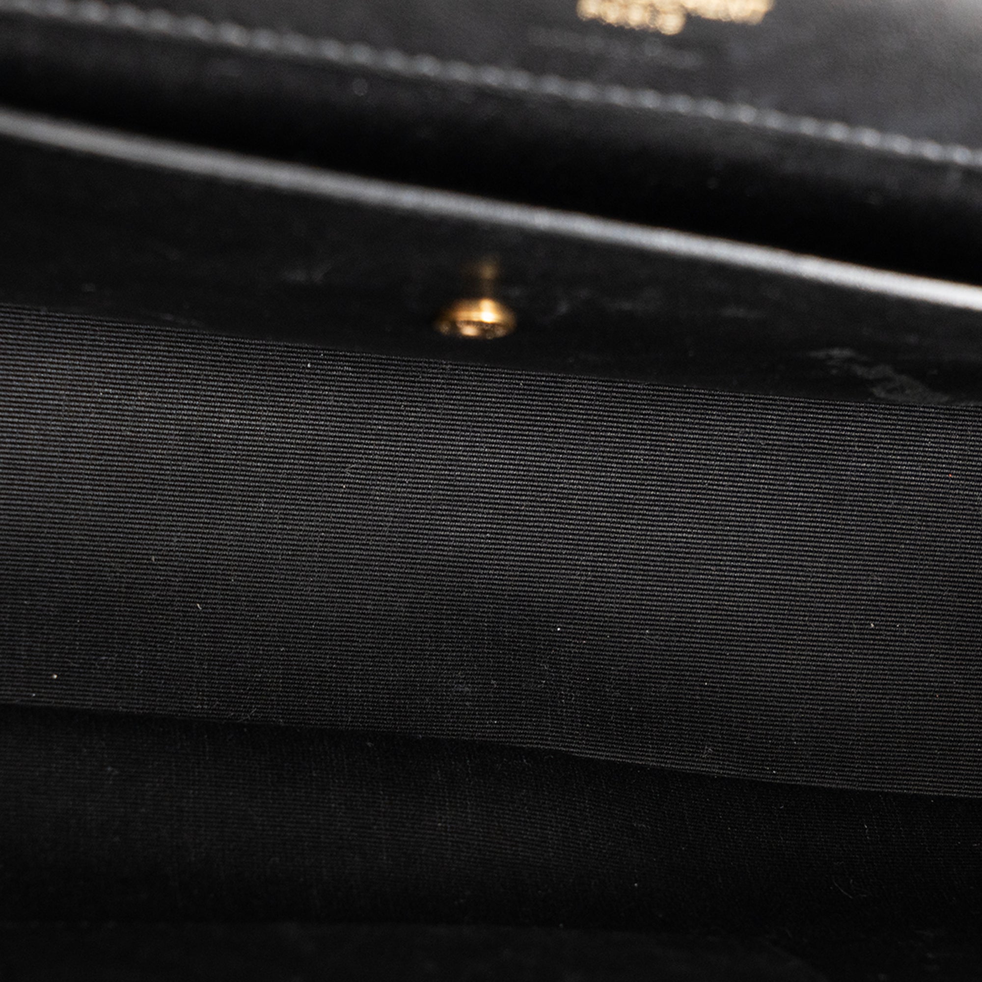 SAINT LAURENT - Sac à bandoulière Loulou medium Saint Laurent en cuir lisse noir