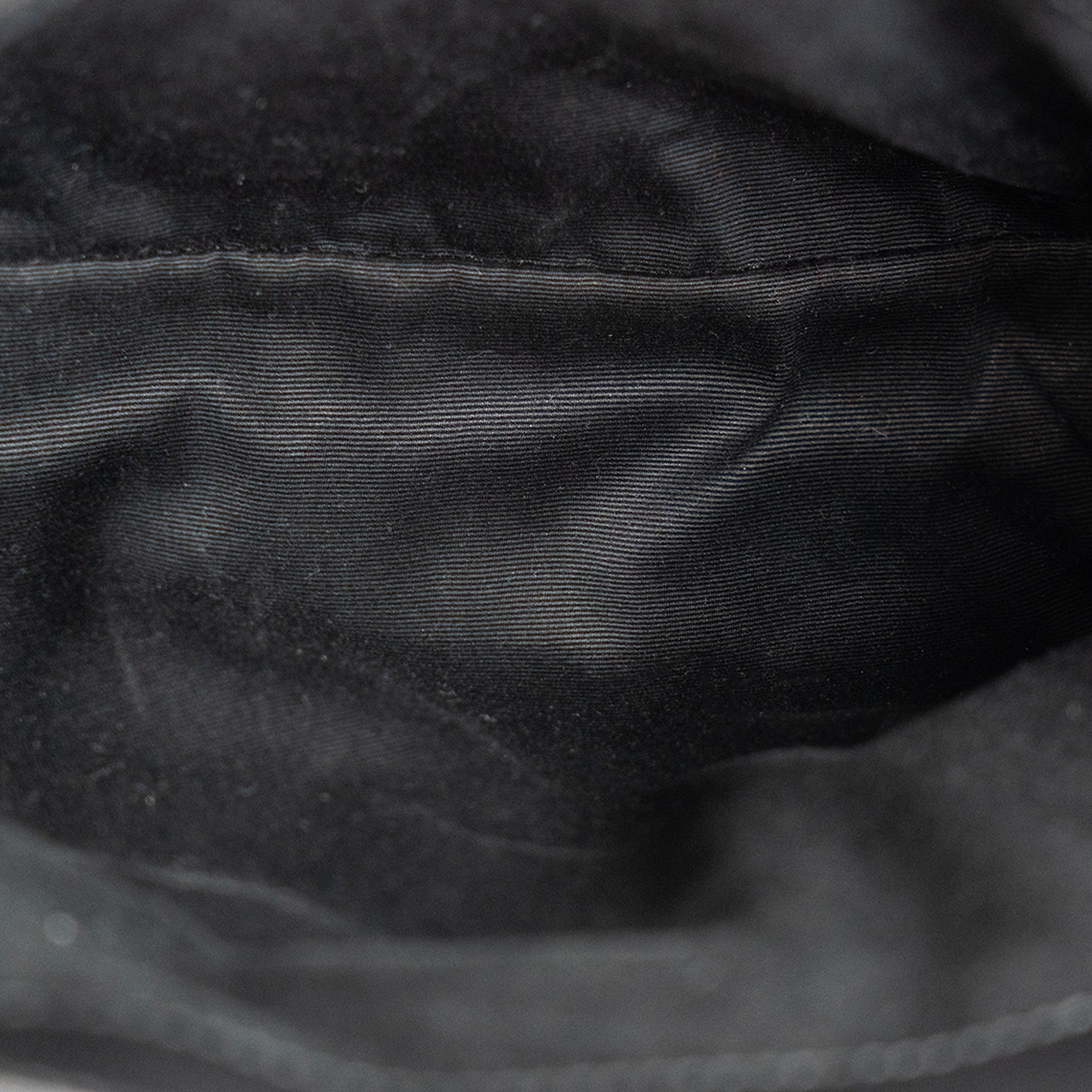 SAINT LAURENT - Sac à bandoulière Loulou Medium Saint Laurent en cuir noir