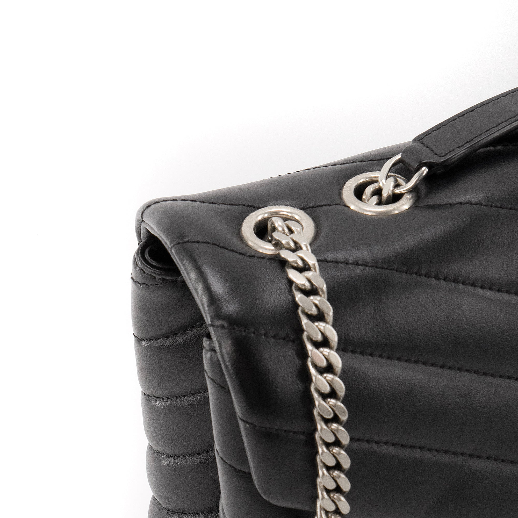 SAINT LAURENT - Sac à bandoulière Loulou Medium Saint Laurent en cuir noir