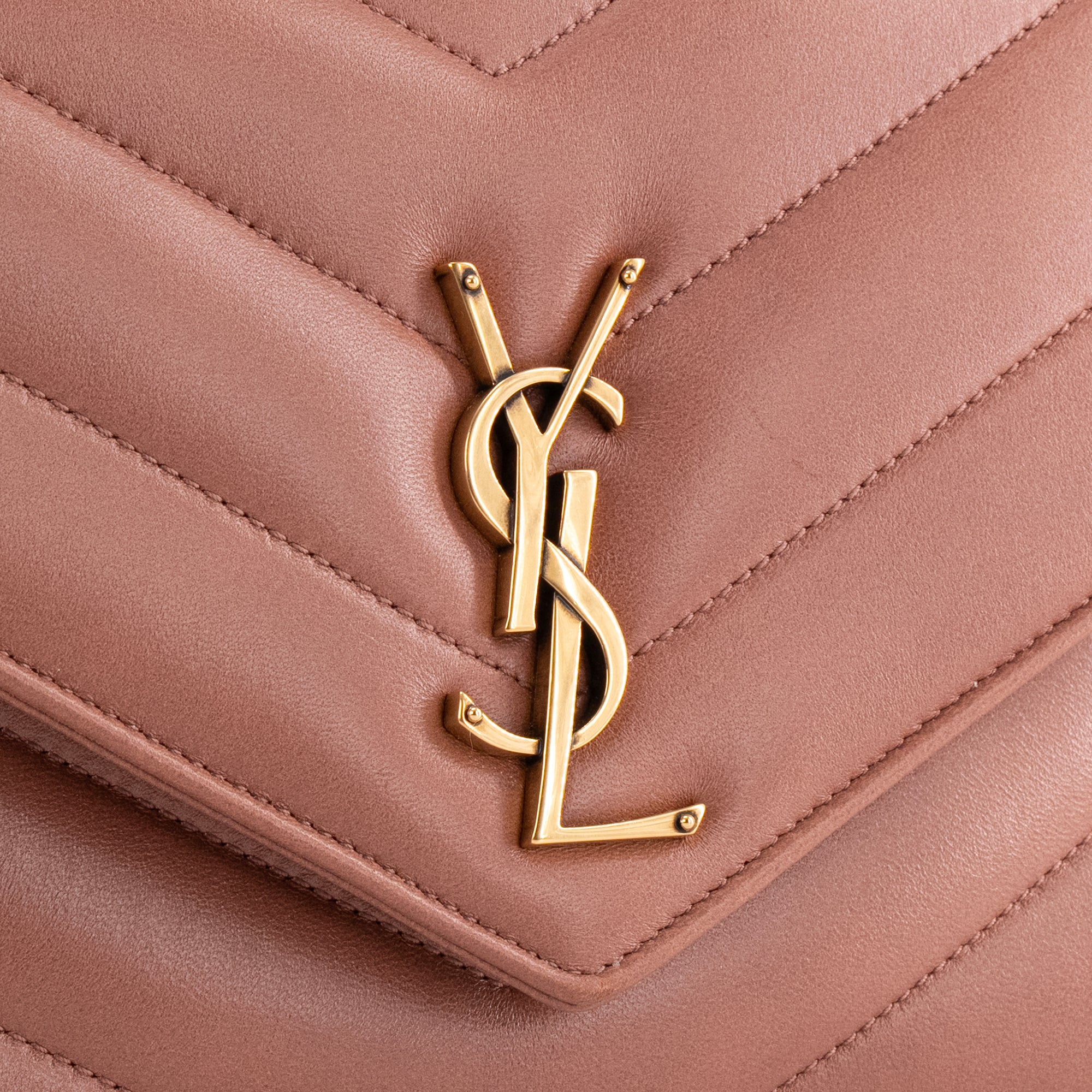 SAINT LAURENT - Sac à bandoulière Loulou medium Saint Laurent en cuir vieux rose