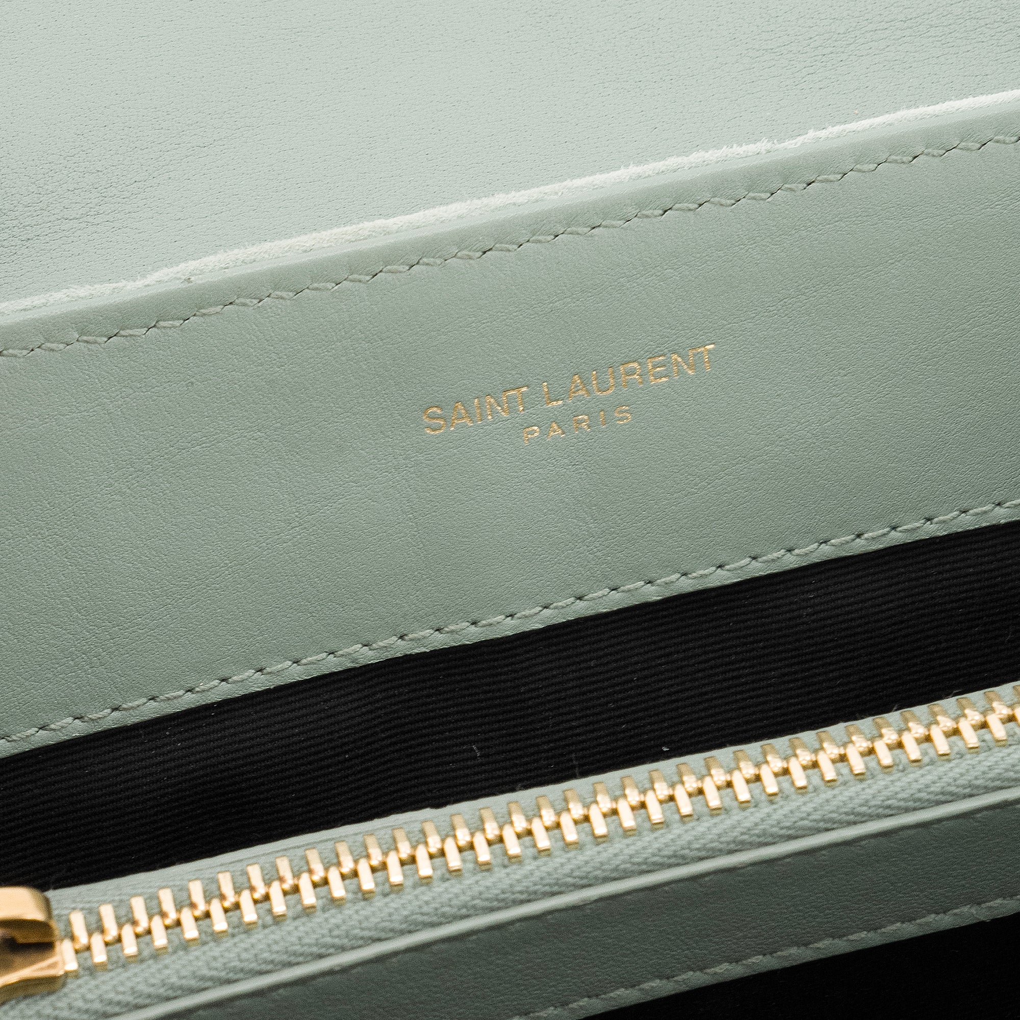 SAINT LAURENT - Sac à bandoulière Loulou small Saint Laurent en daim vert d'eau