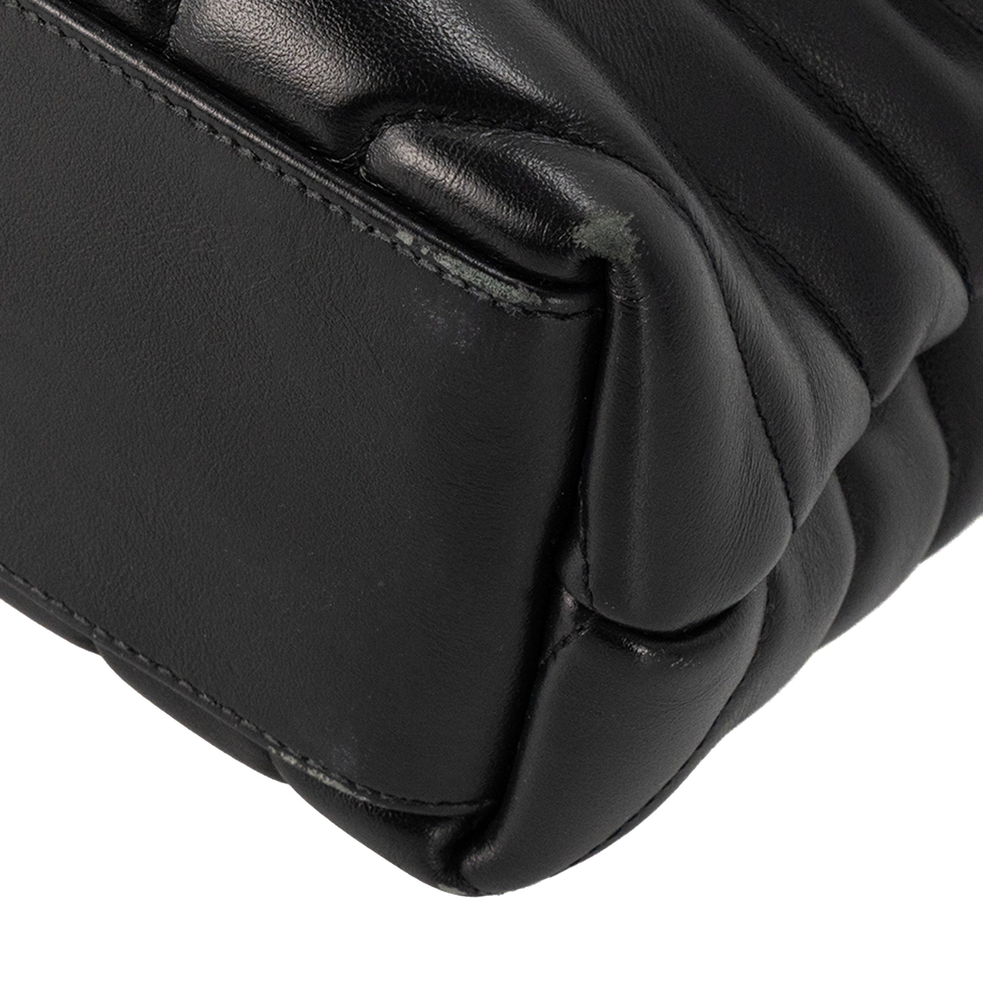 SAINT LAURENT - Sac à bandoulière Loulou Small Saint Laurent en cuir lisse noir