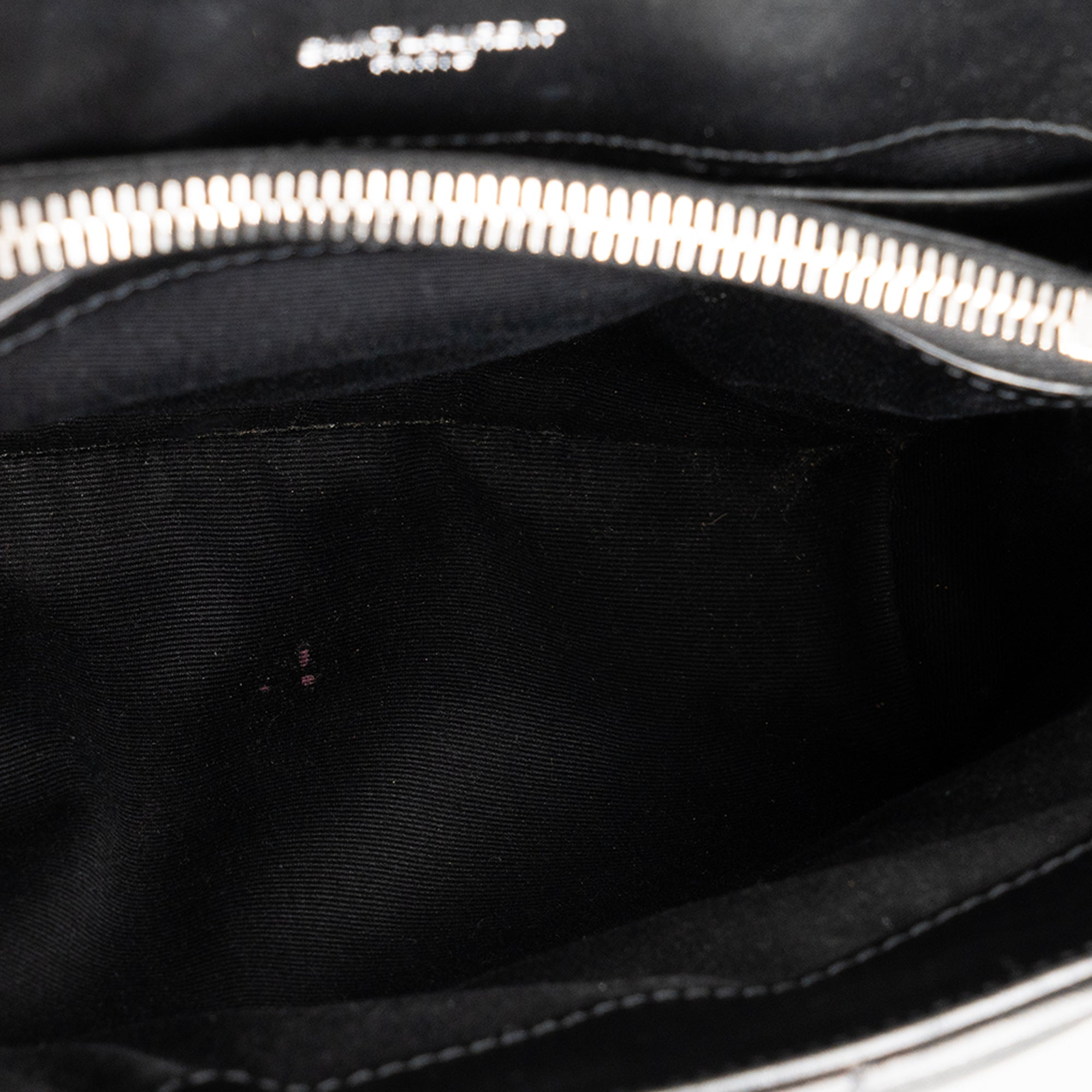 SAINT LAURENT - Sac à bandoulière Loulou Small Saint Laurent en cuir lisse noir