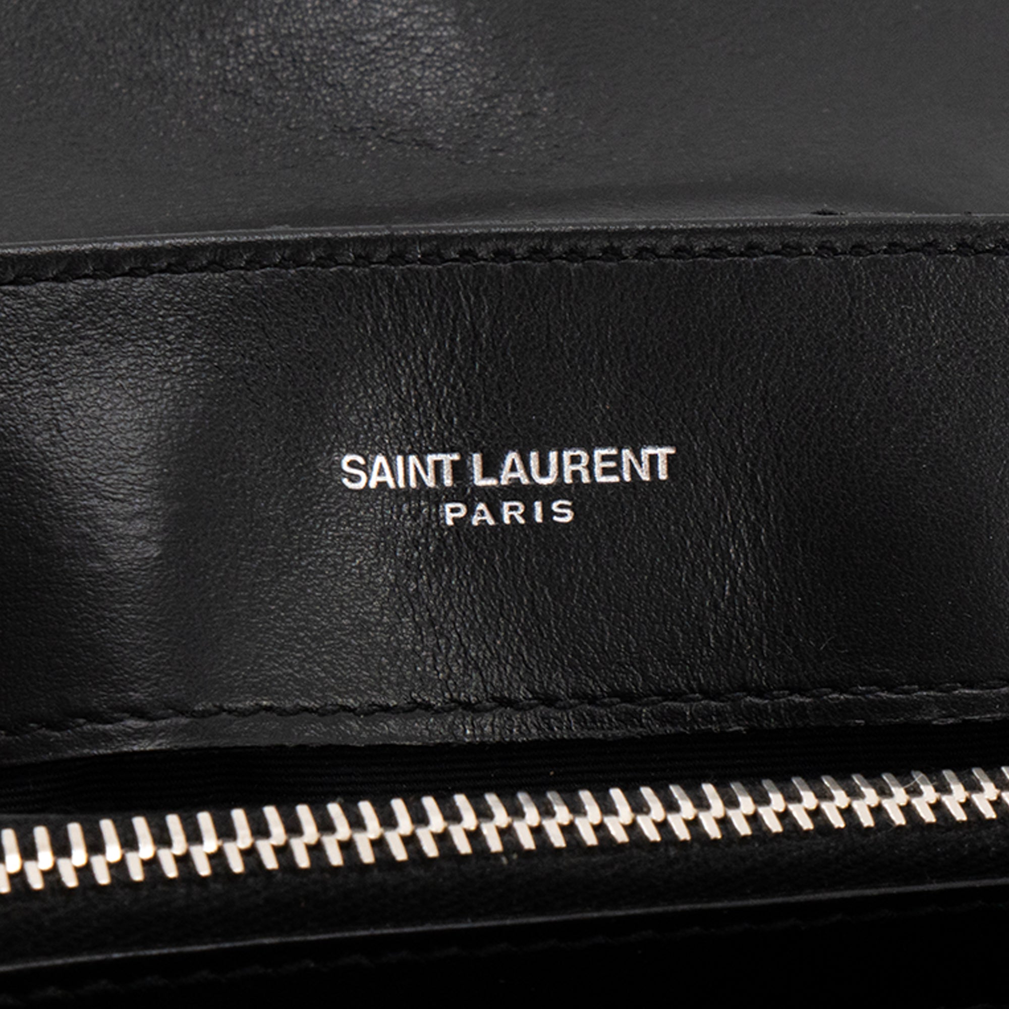SAINT LAURENT - Sac à bandoulière Loulou Small Saint Laurent en cuir lisse noir
