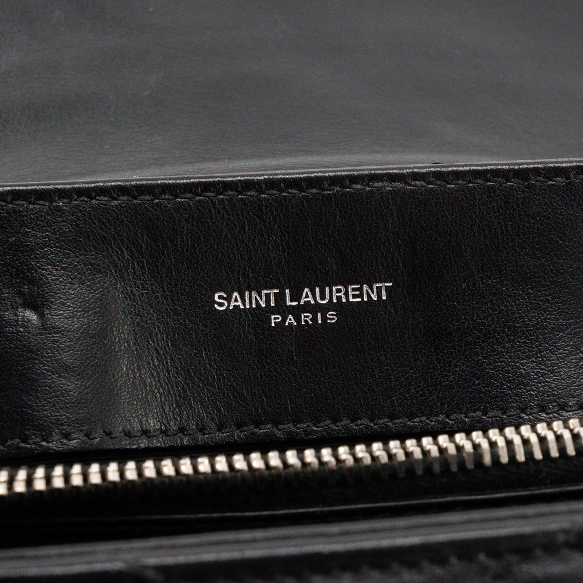 SAINT LAURENT - Sac à bandoulière Loulou Small Saint Laurent en cuir lisse