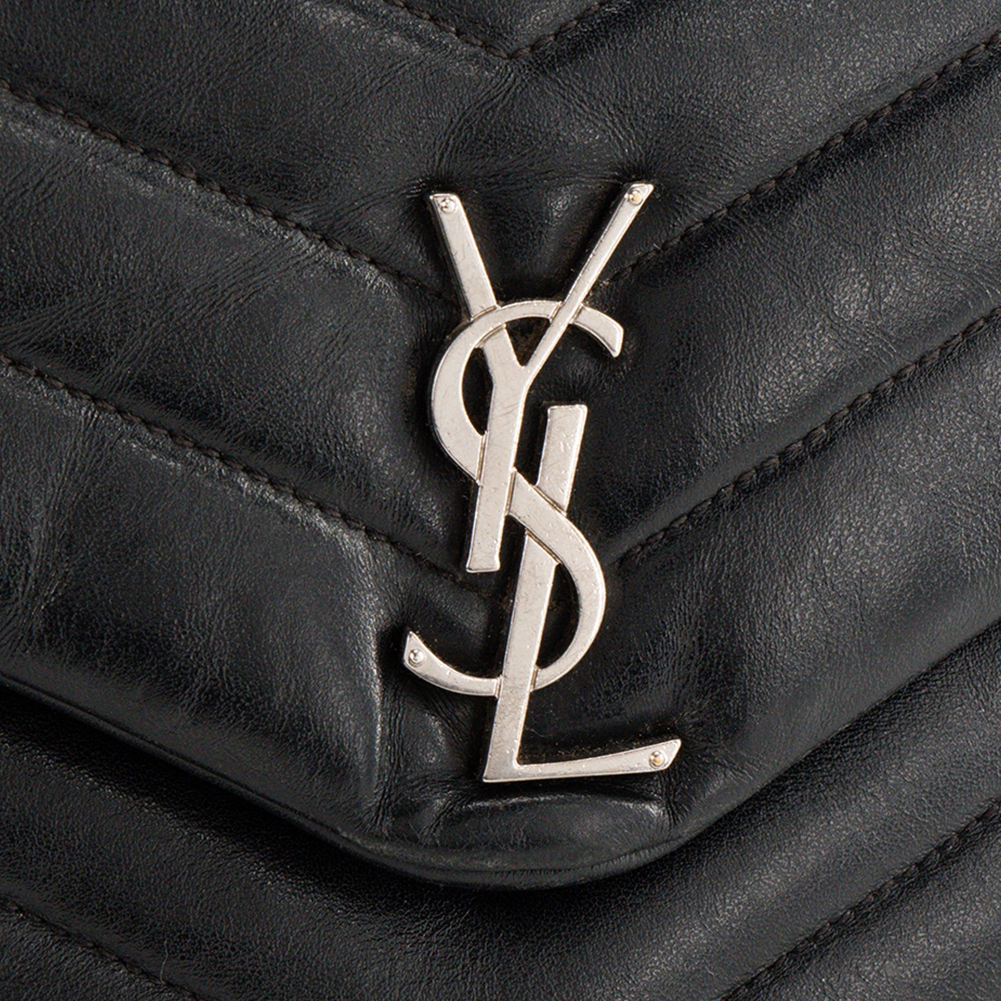 SAINT LAURENT - Sac à bandoulière Loulou Small Saint Laurent en cuir lisse
