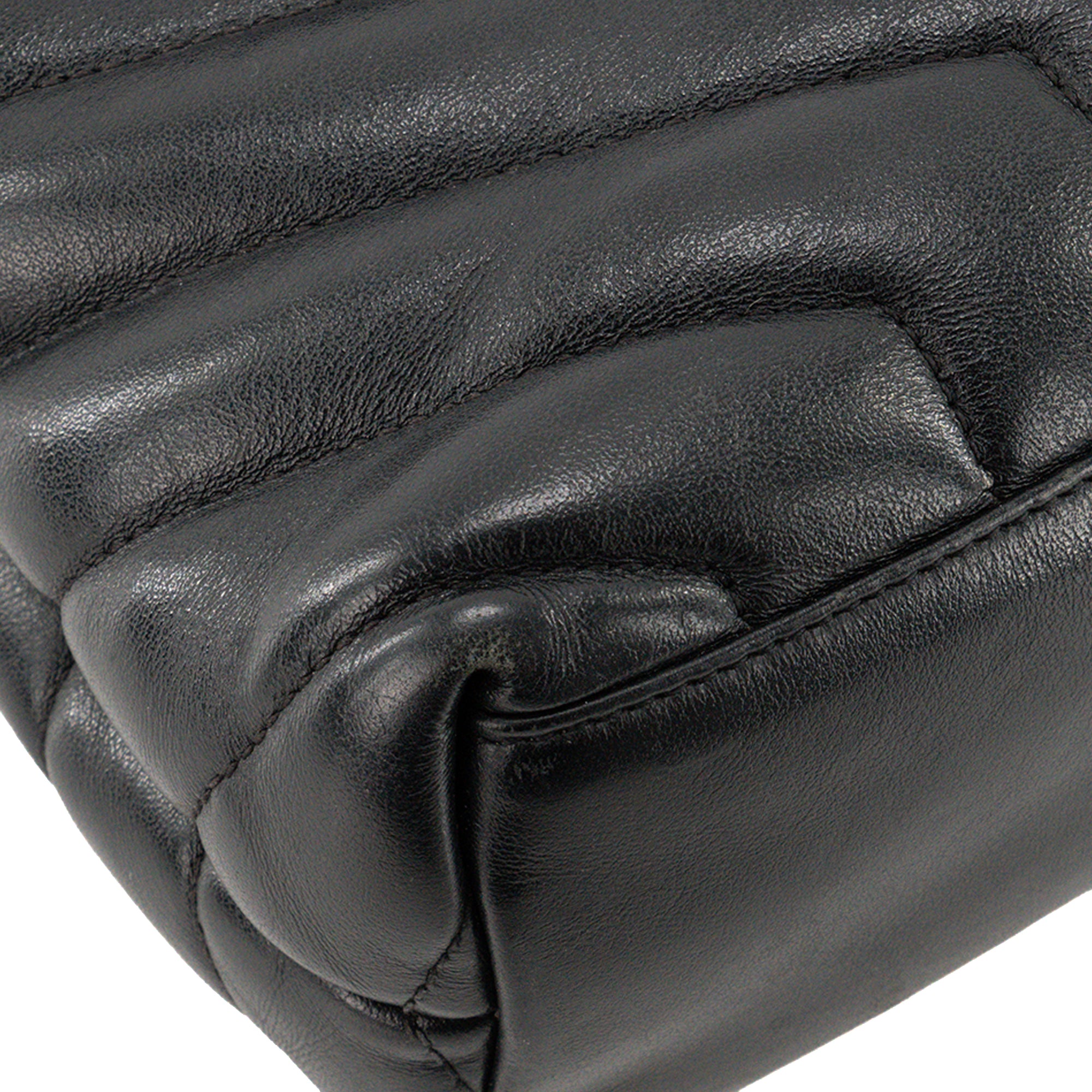 SAINT LAURENT - Sac à bandoulière Loulou Small Saint Laurent en cuir lisse