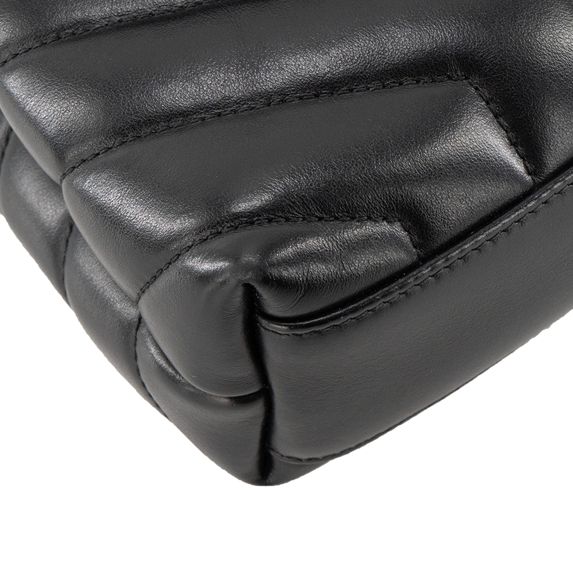SAINT LAURENT - Sac à bandoulière Loulou Toy Saint Laurent en cuir lisse noir
