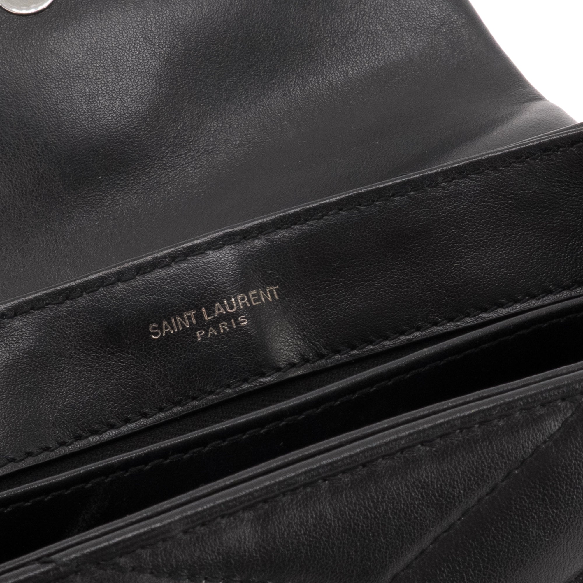 SAINT LAURENT - Sac à bandoulière Loulou toy Saint Laurent en cuir noir
