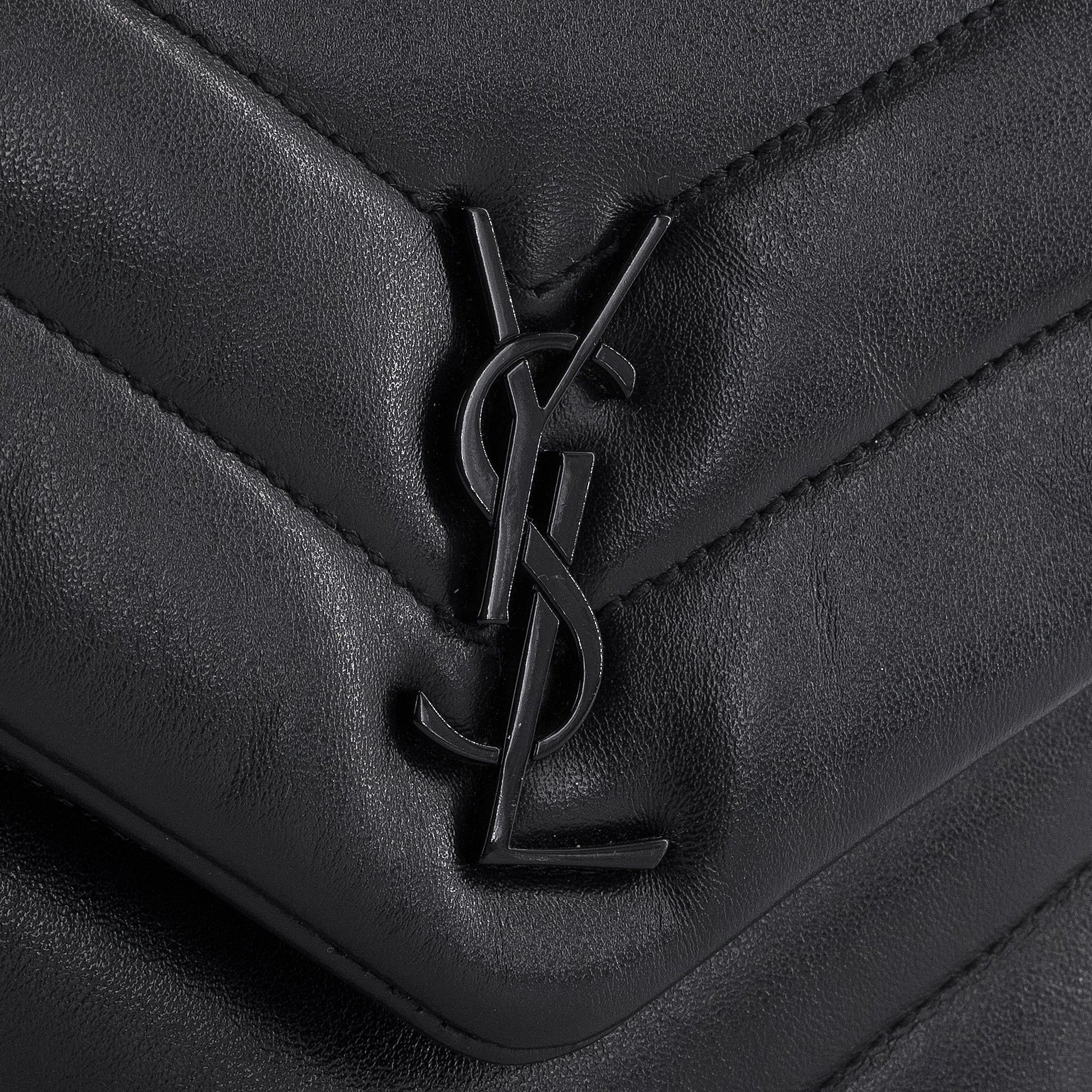 SAINT LAURENT - Sac à bandoulière Loulou toy Saint Laurent en cuir noir