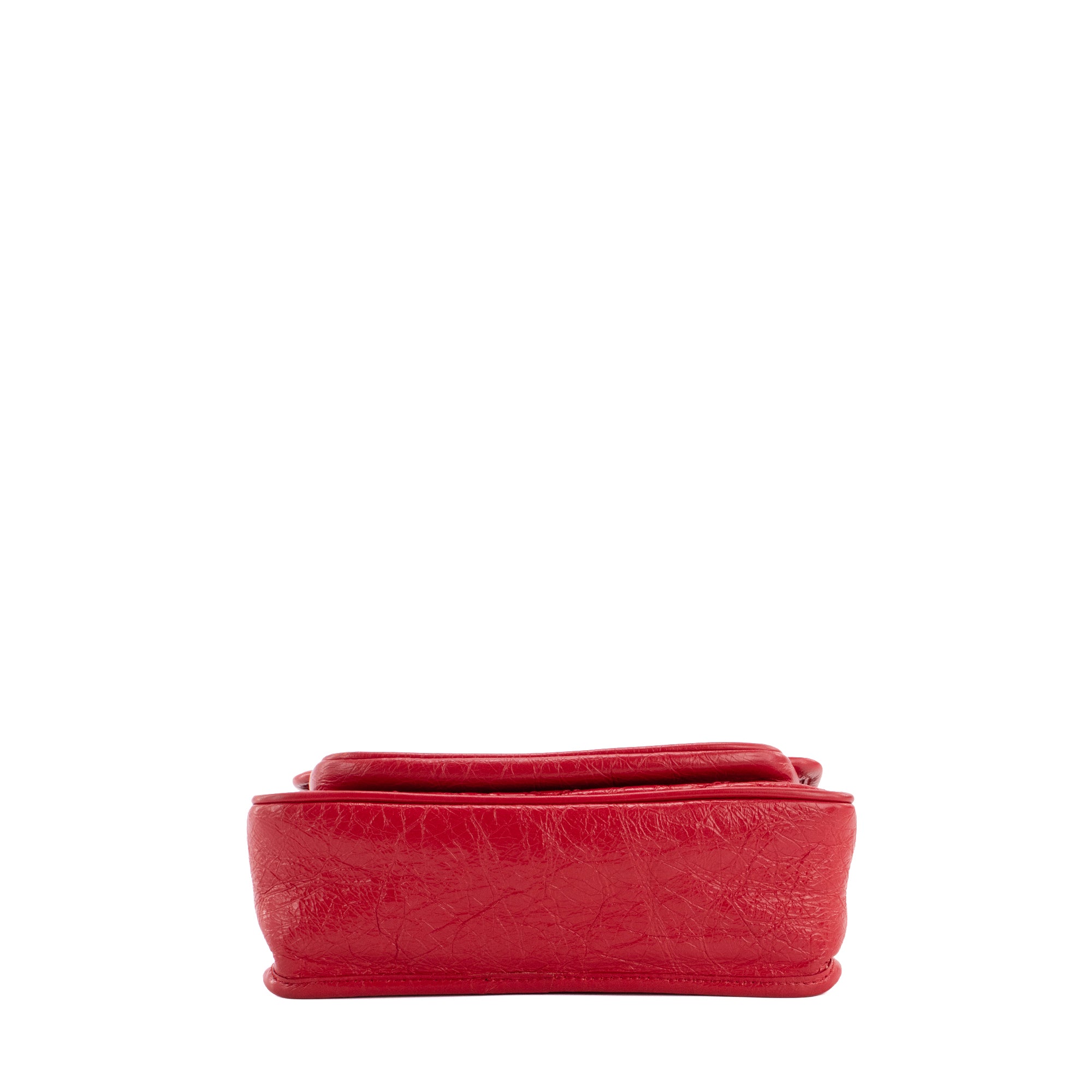 SAINT LAURENT - Sac à bandoulière Niki baby Saint Laurent en cuir froissé rouge