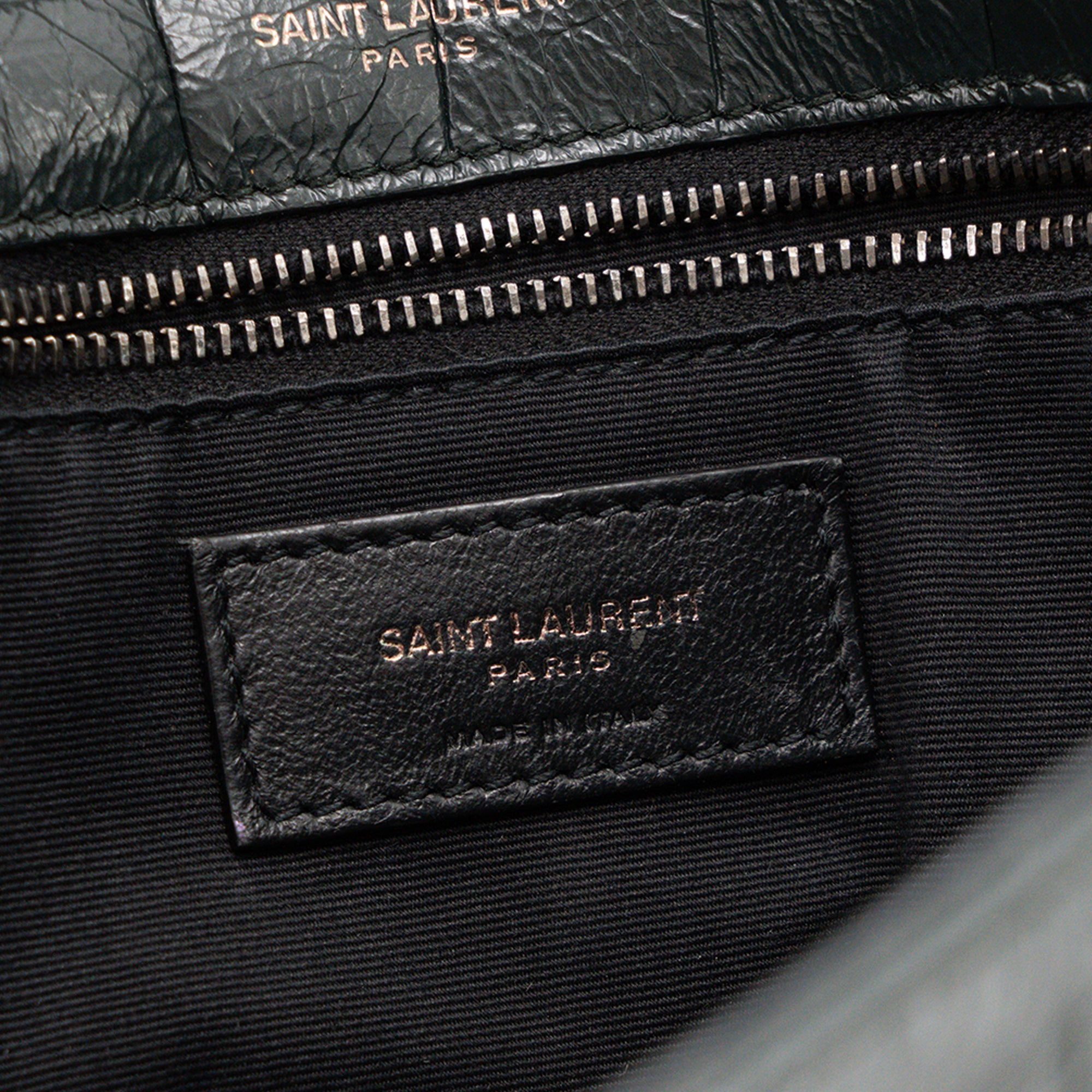 SAINT LAURENT - Sac à bandoulière Niki Saint Laurent en cuir embossé croco vert foncé