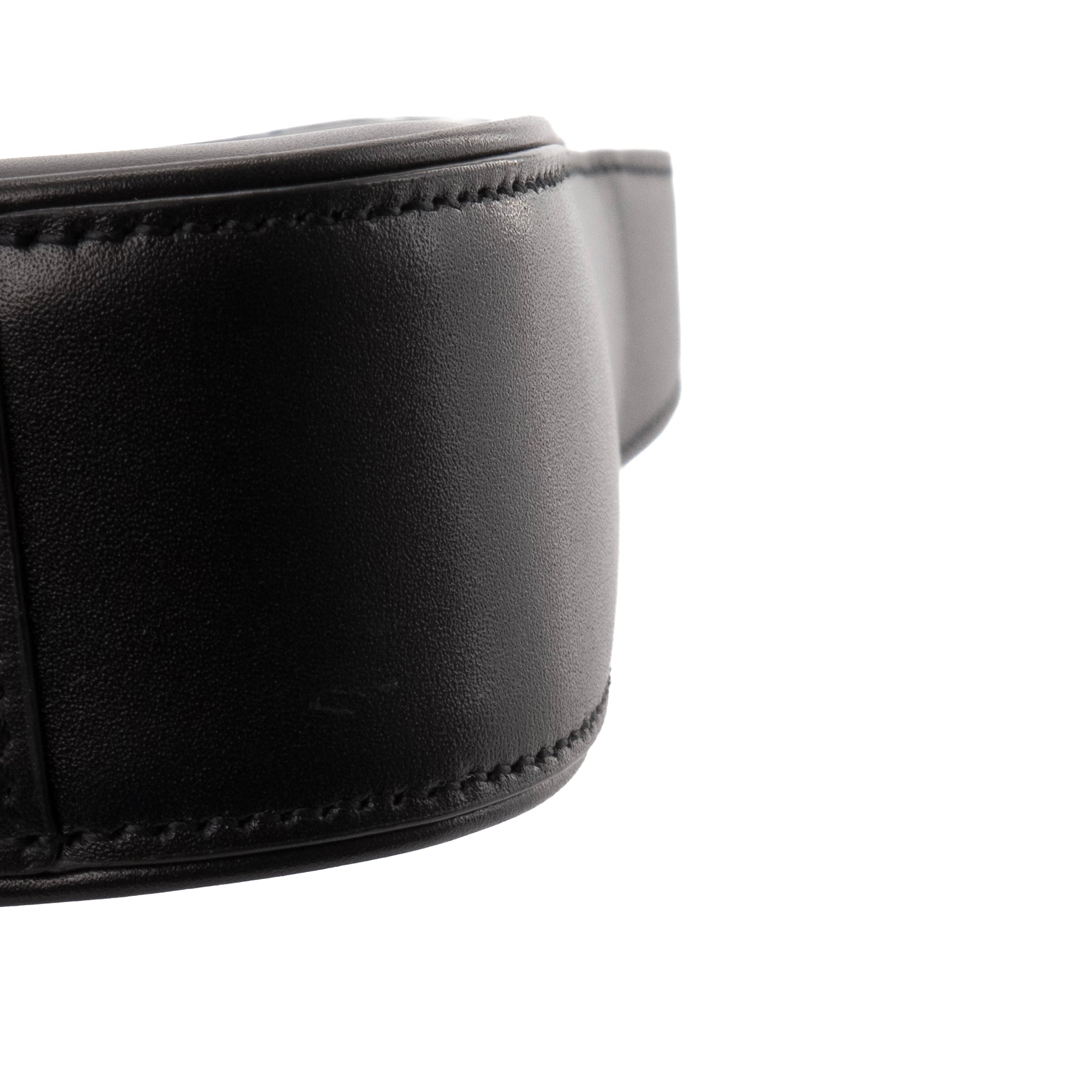 SAINT LAURENT - Sac à épaule  5 à 7 mini Saint Laurent en cuir noir