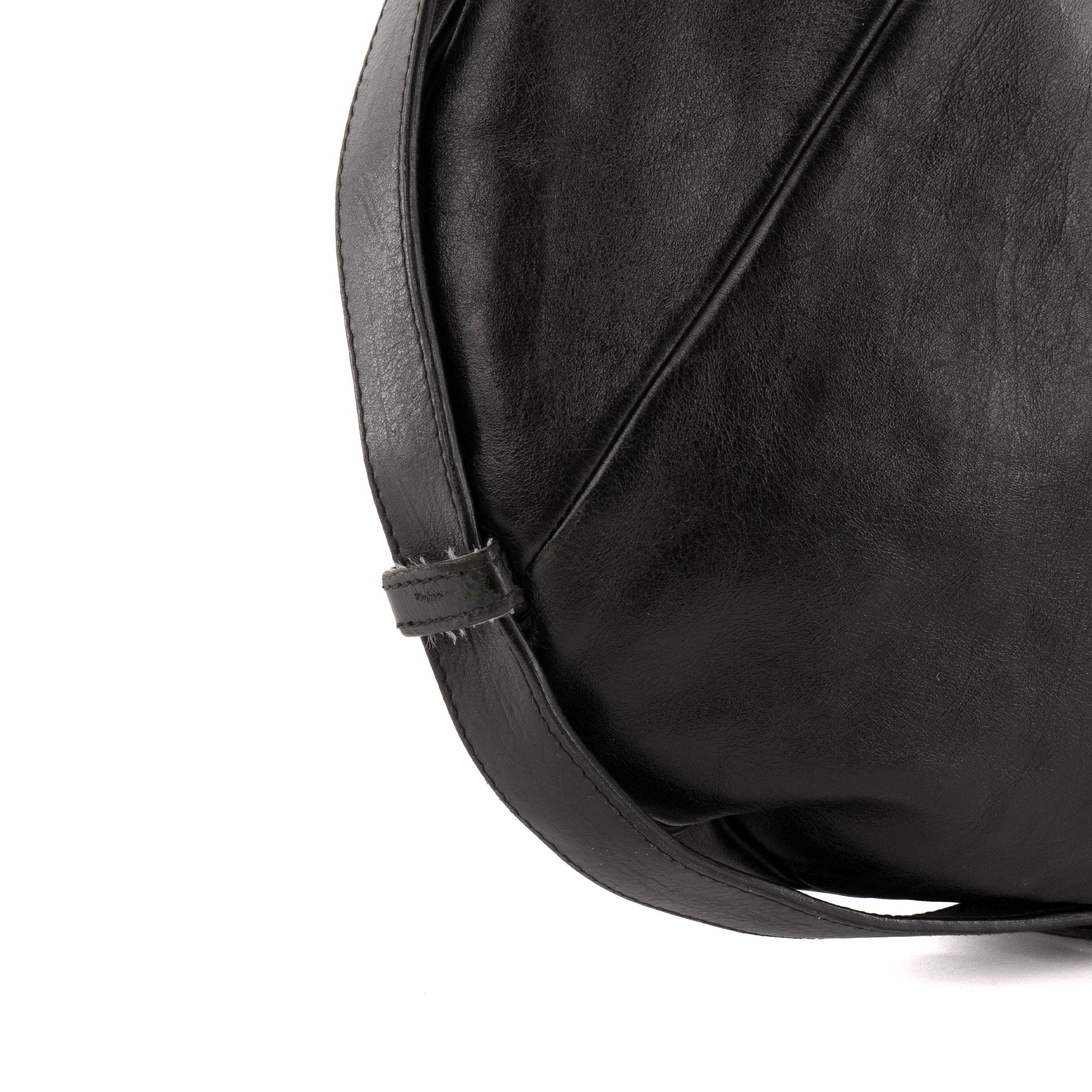 SAINT LAURENT - Sac à épaule Mombassa Saint Laurent en cuir noir vintage