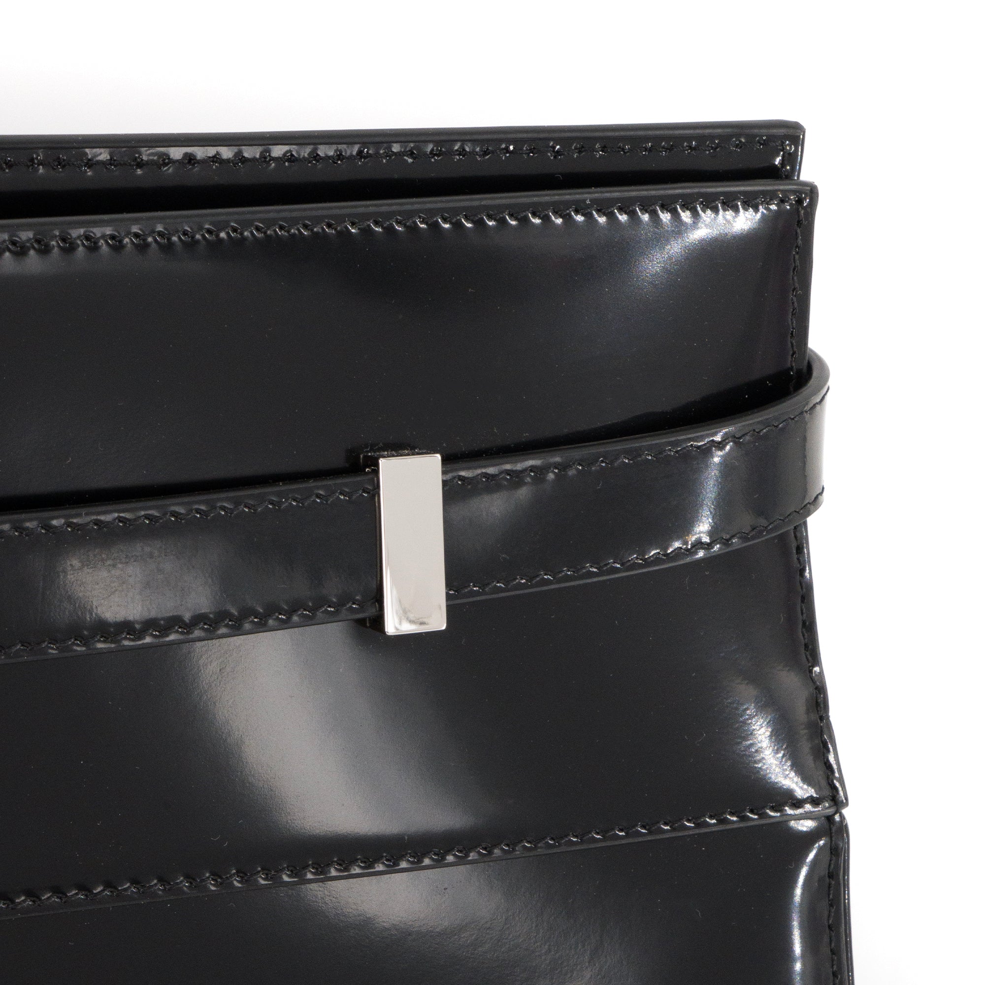 SAINT LAURENT - Sac Cabas Manhattan GM Saint Laurent en cuir glacé noir