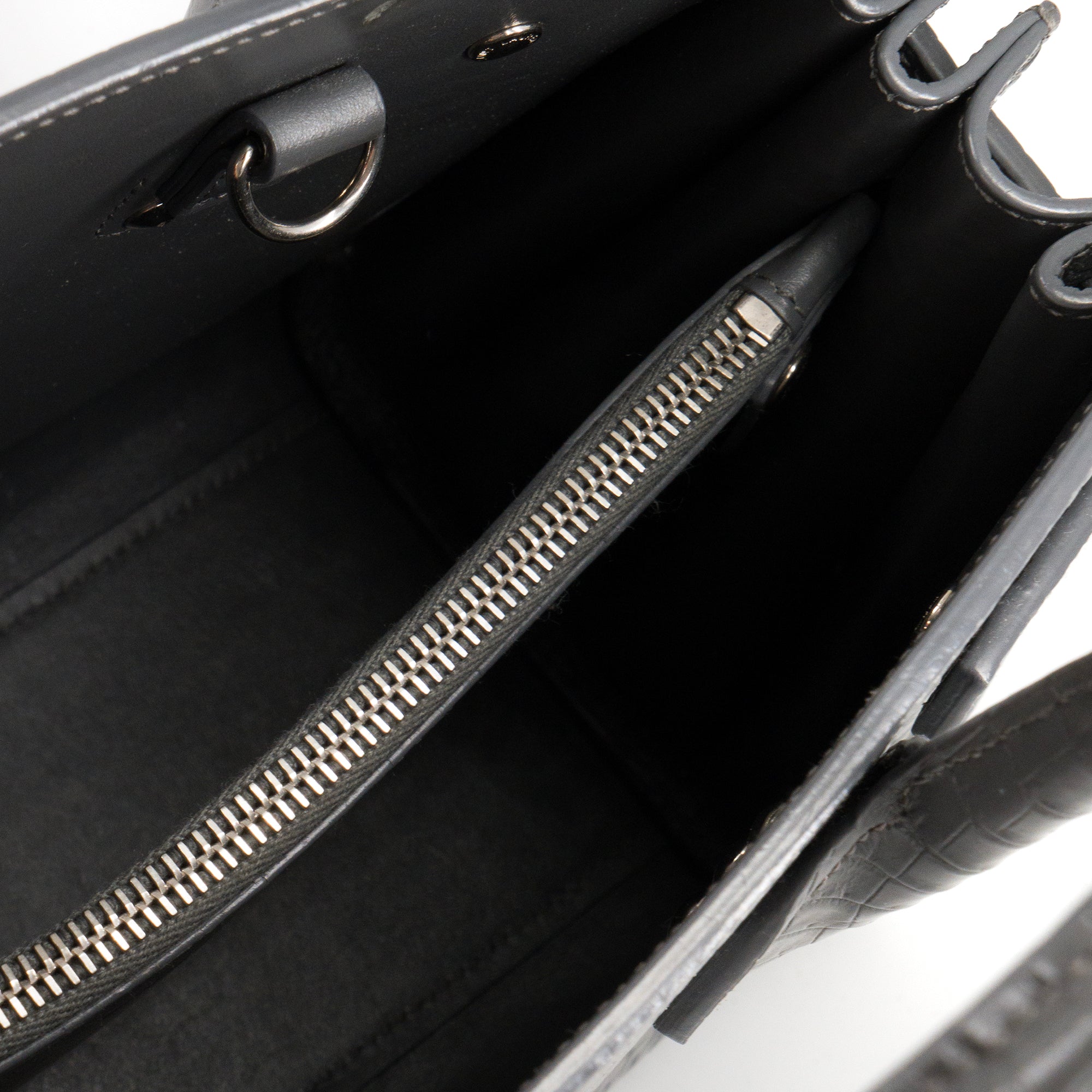 SAINT LAURENT - Sac de jour baby Saint Laurent en cuir embossé croco gris