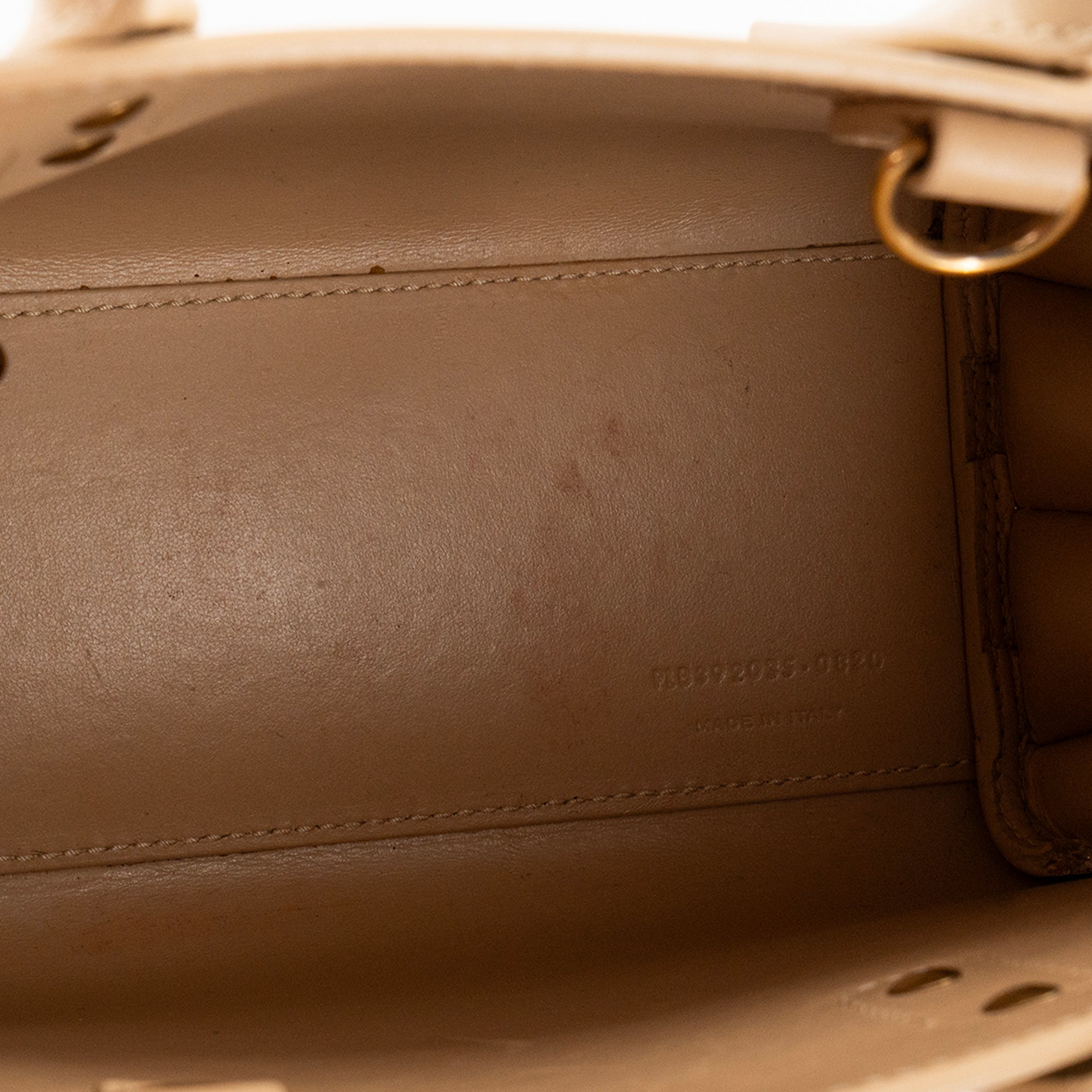 SAINT LAURENT - Sac de Jour nano Saint Laurent en cuir lisse beige