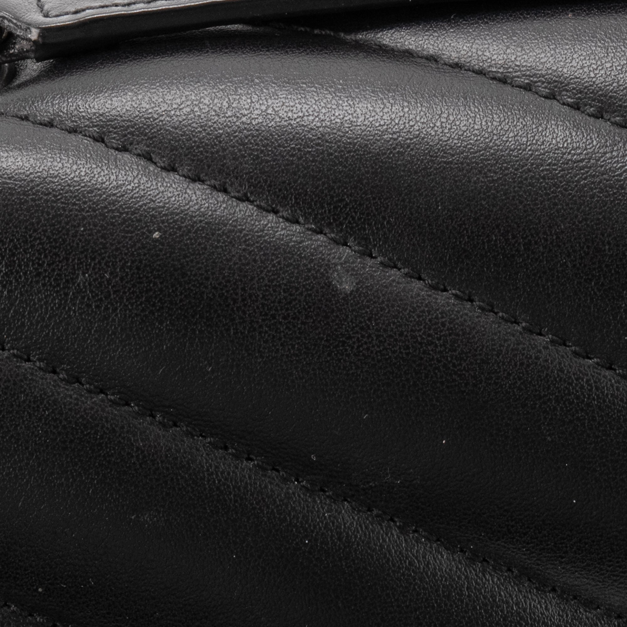 SAINT LAURENT - Sac à bandoulière Loulou Medium Saint Laurent en cuir noir