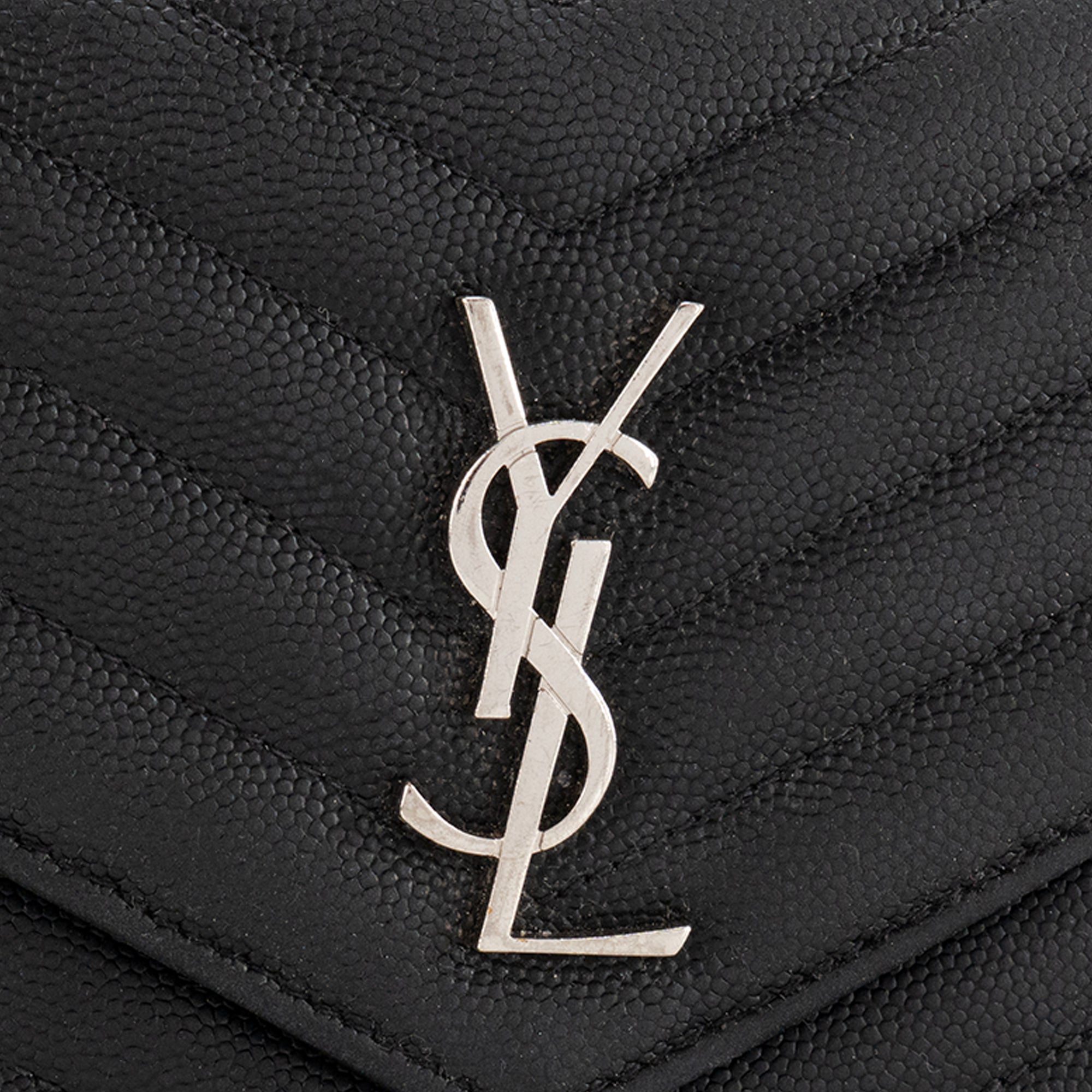 SAINT LAURENT - Sac à bandoulière Enveloppe Chain Wallet Cassandre Saint Laurent en cuir grainé noir